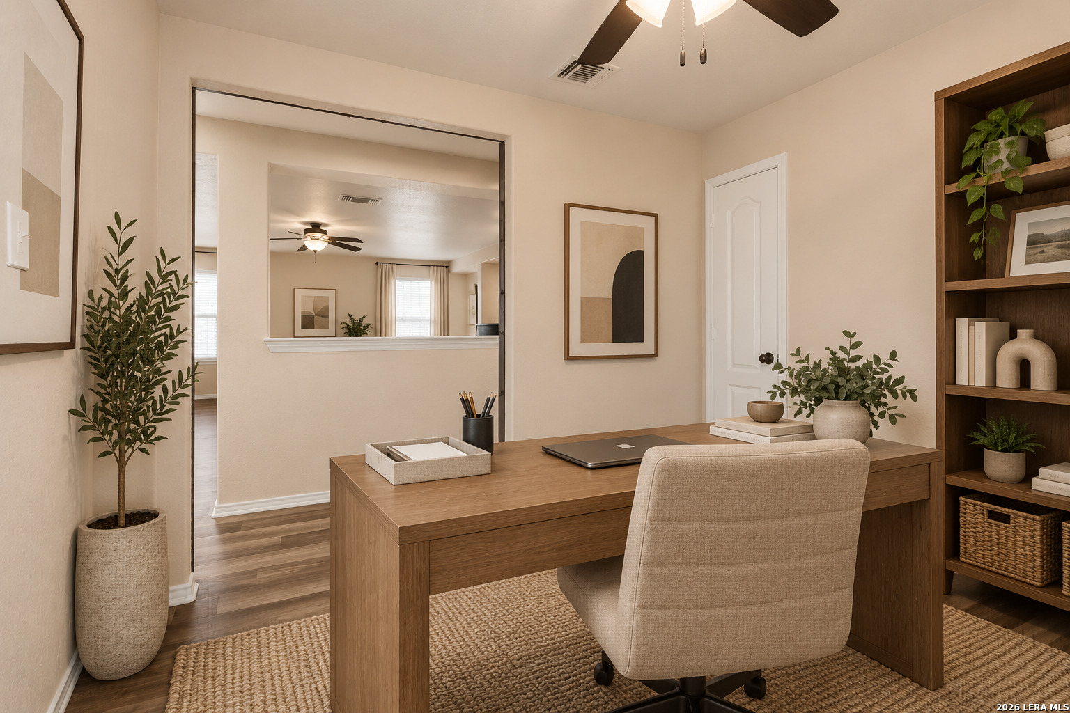 112 HINGE CHASE