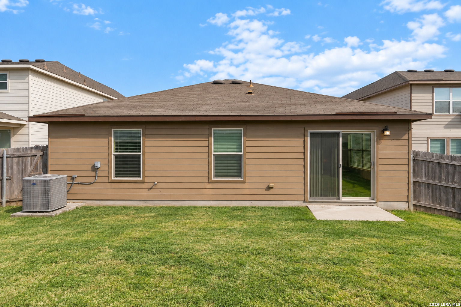 112 HINGE CHASE