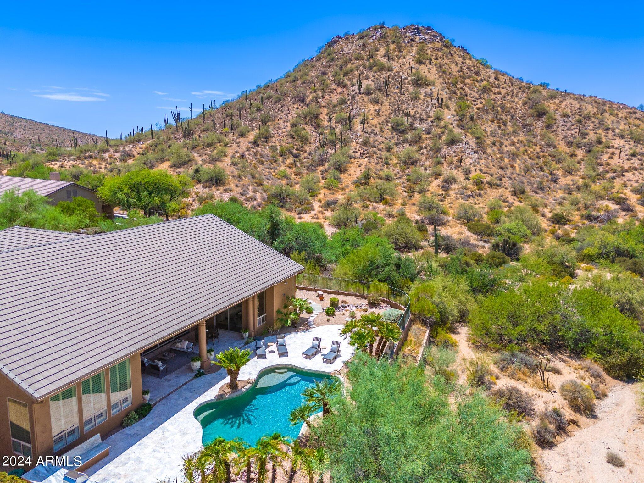 11696 E SAND HILLS Road