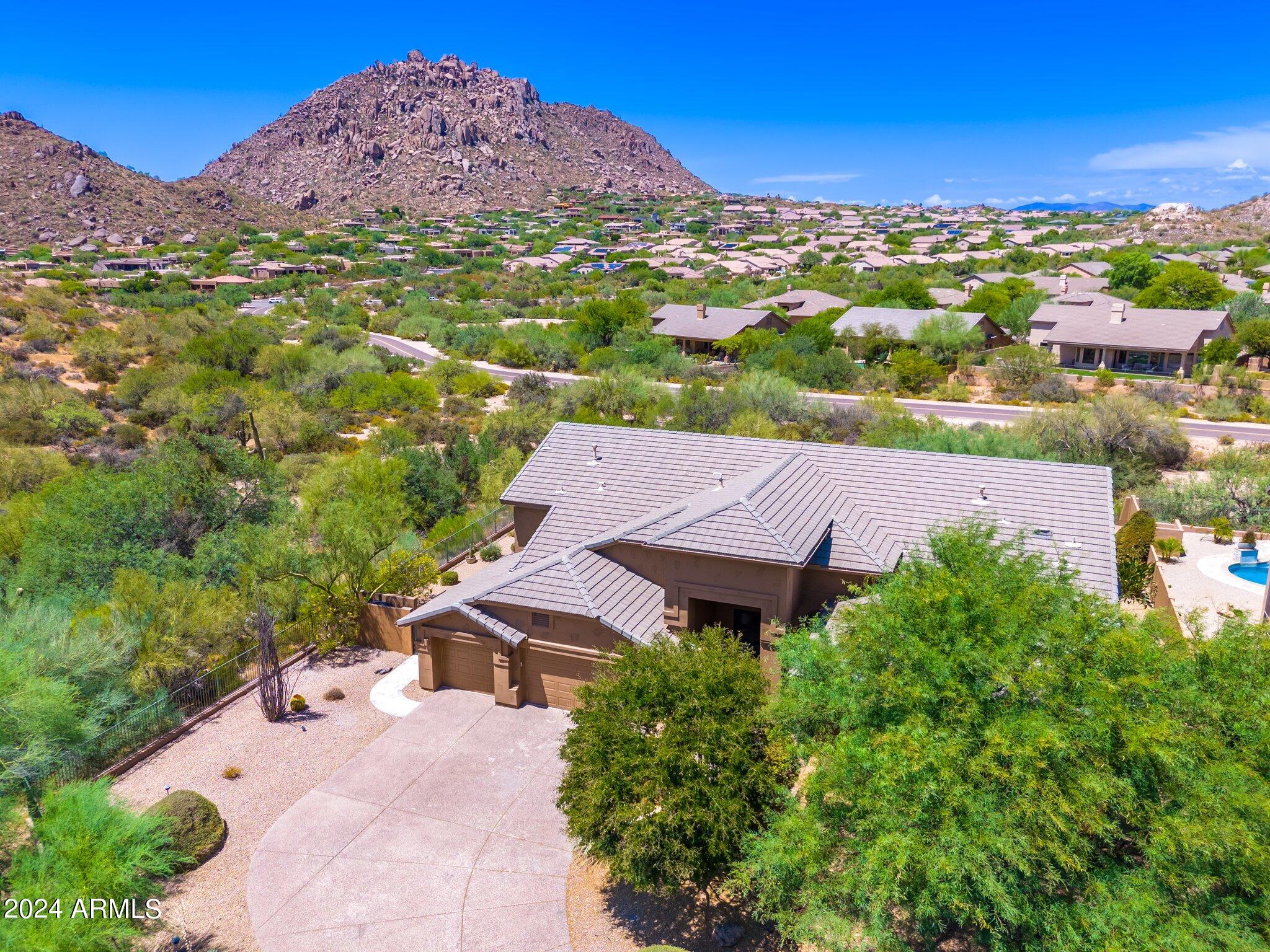 11696 E SAND HILLS Road