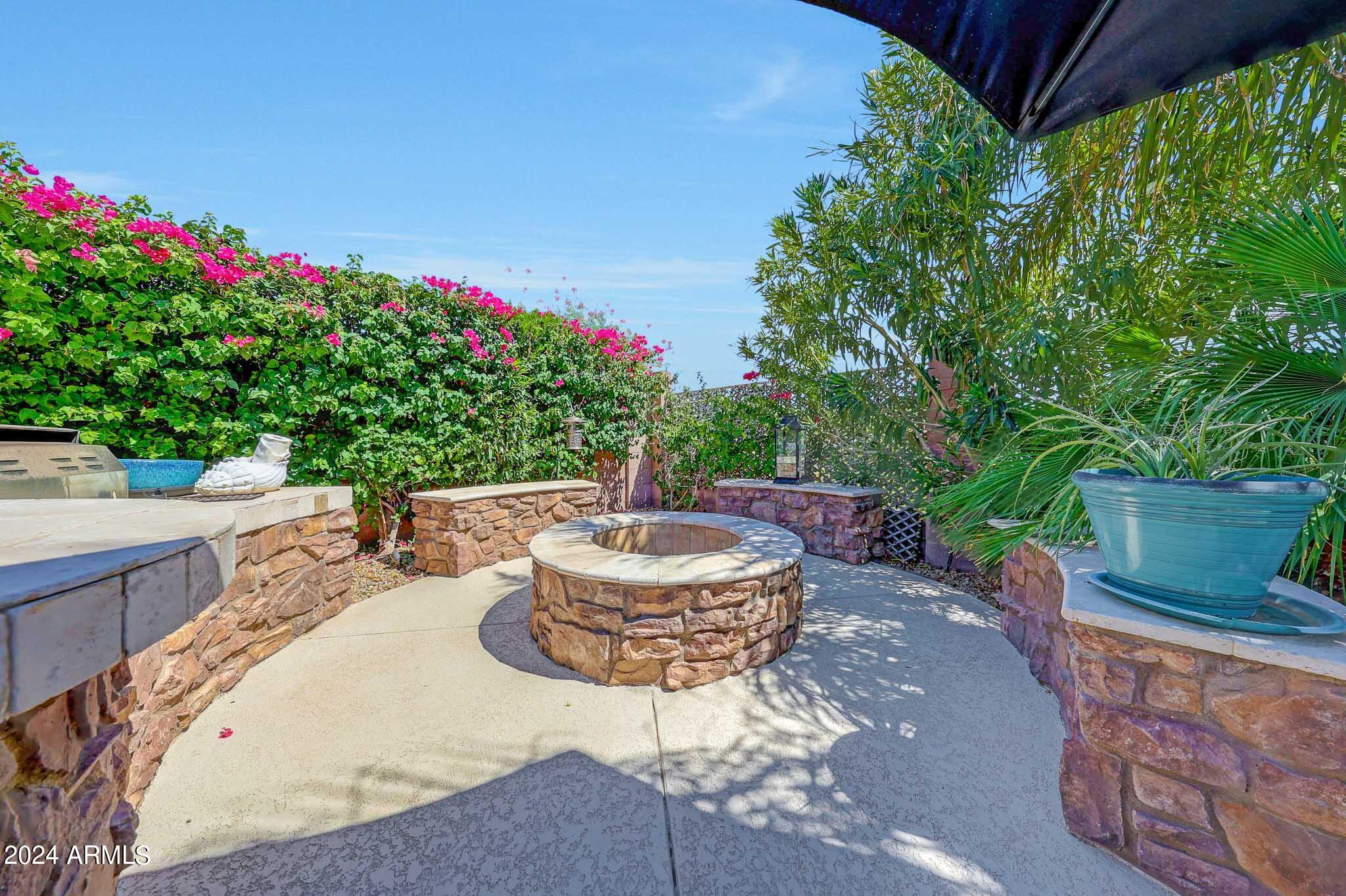 4215 E SPUR Drive