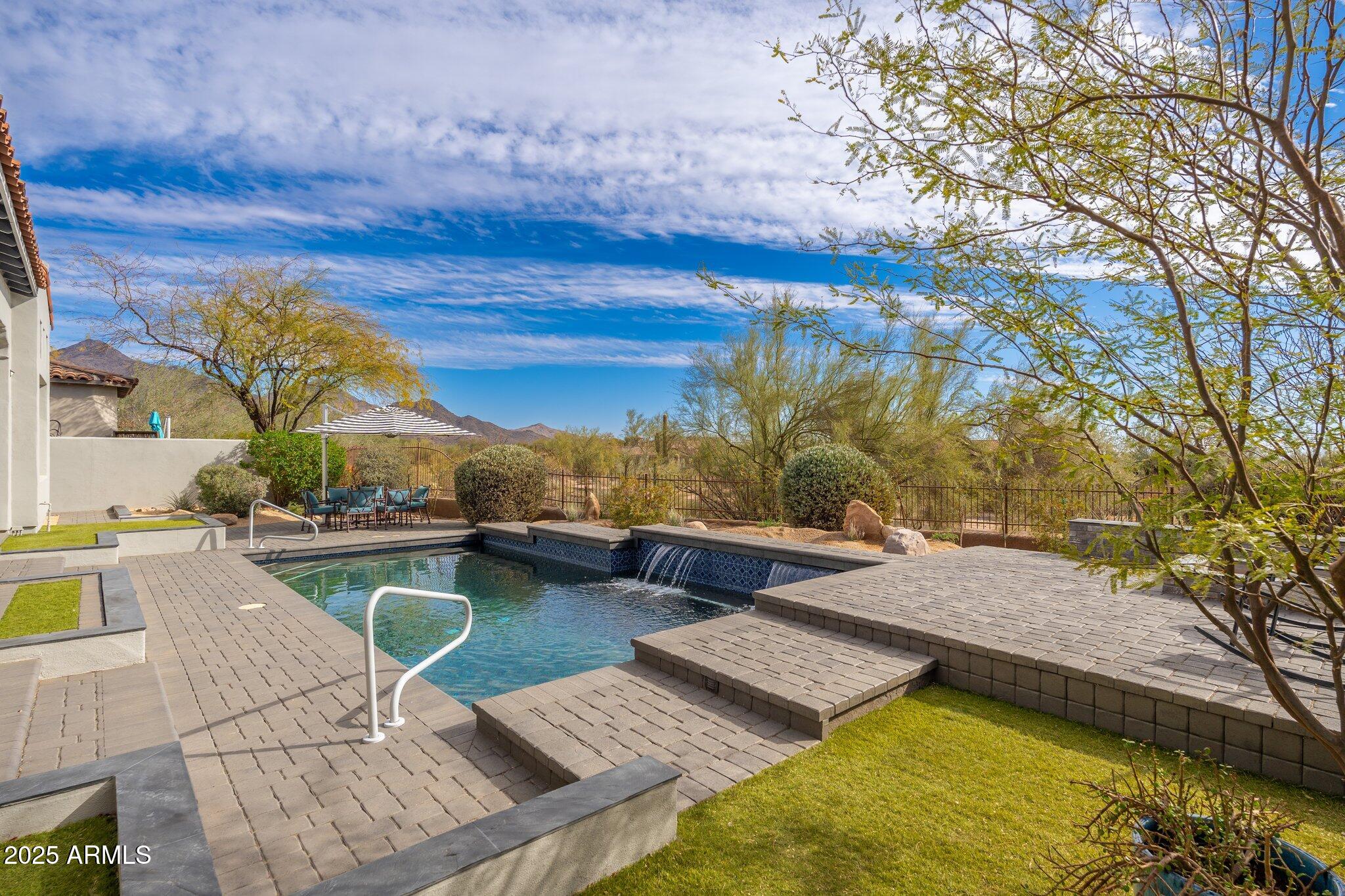 9565 E MOUNTAIN SPRING Road