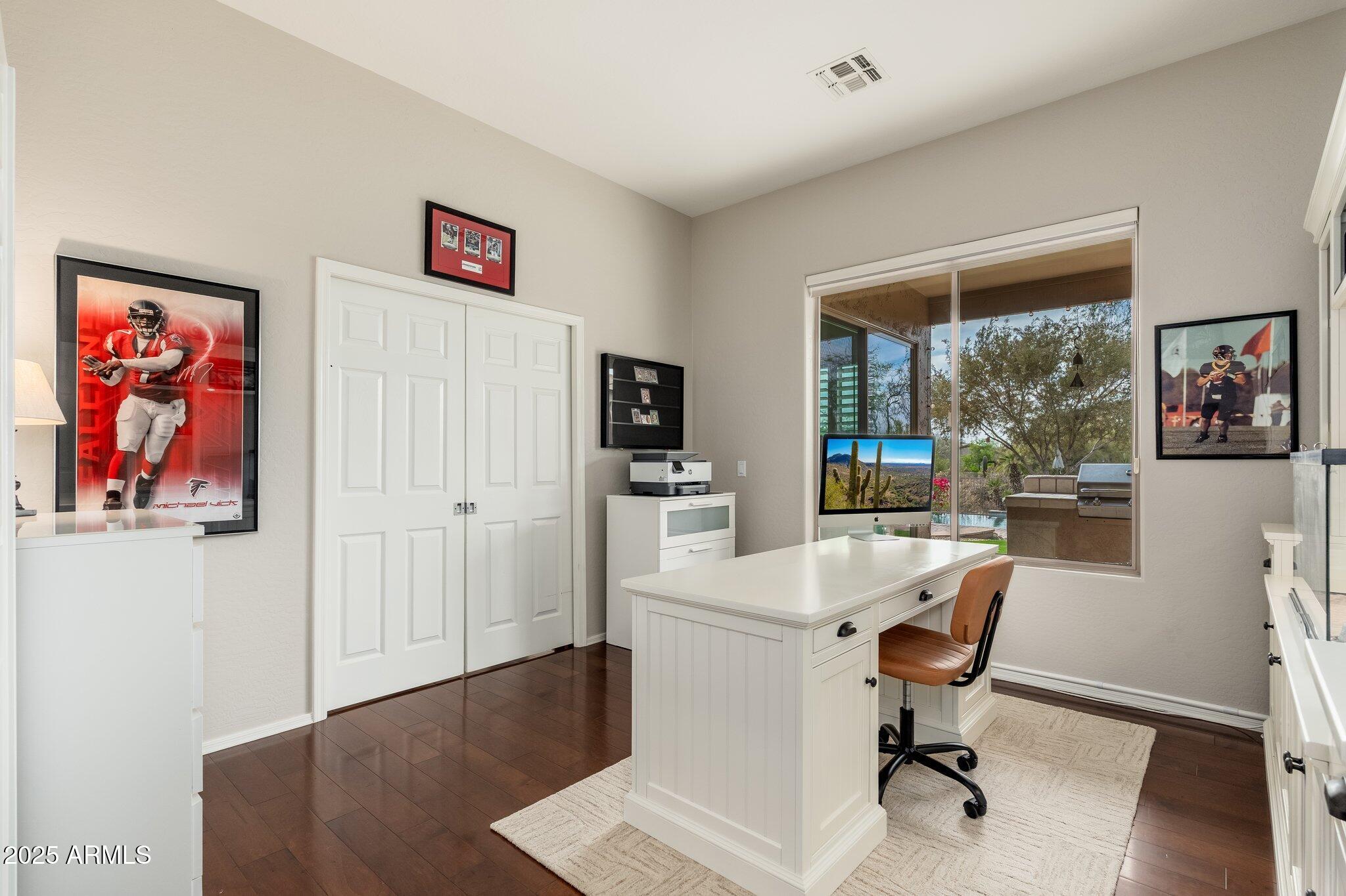 5712 E BLUE SKY Drive