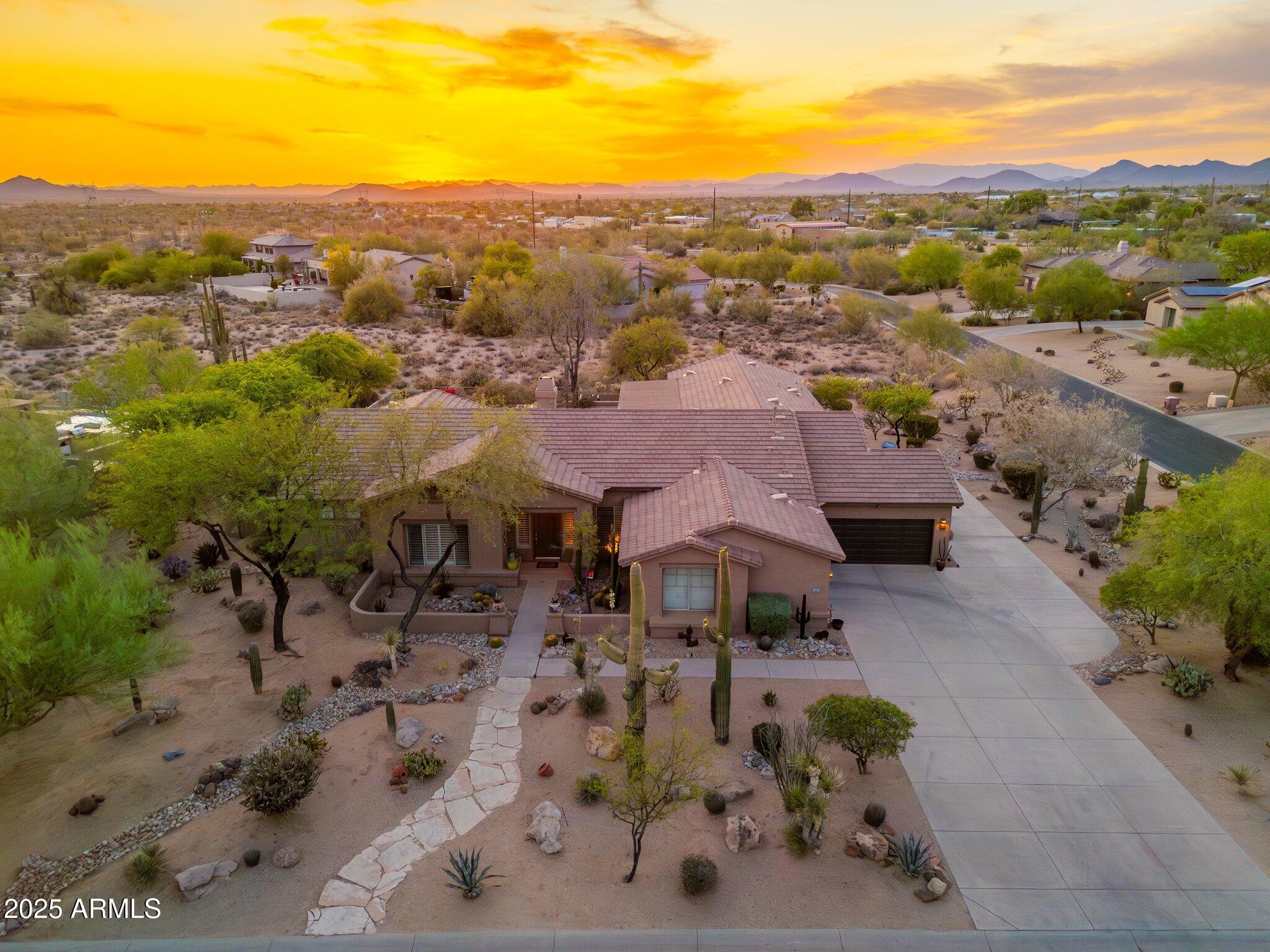 5712 E BLUE SKY Drive