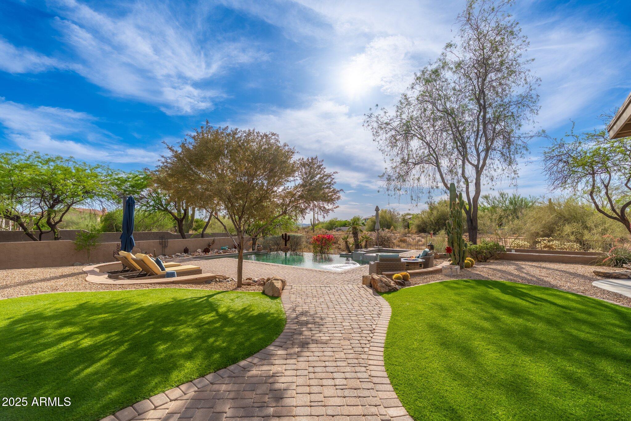 5712 E BLUE SKY Drive
