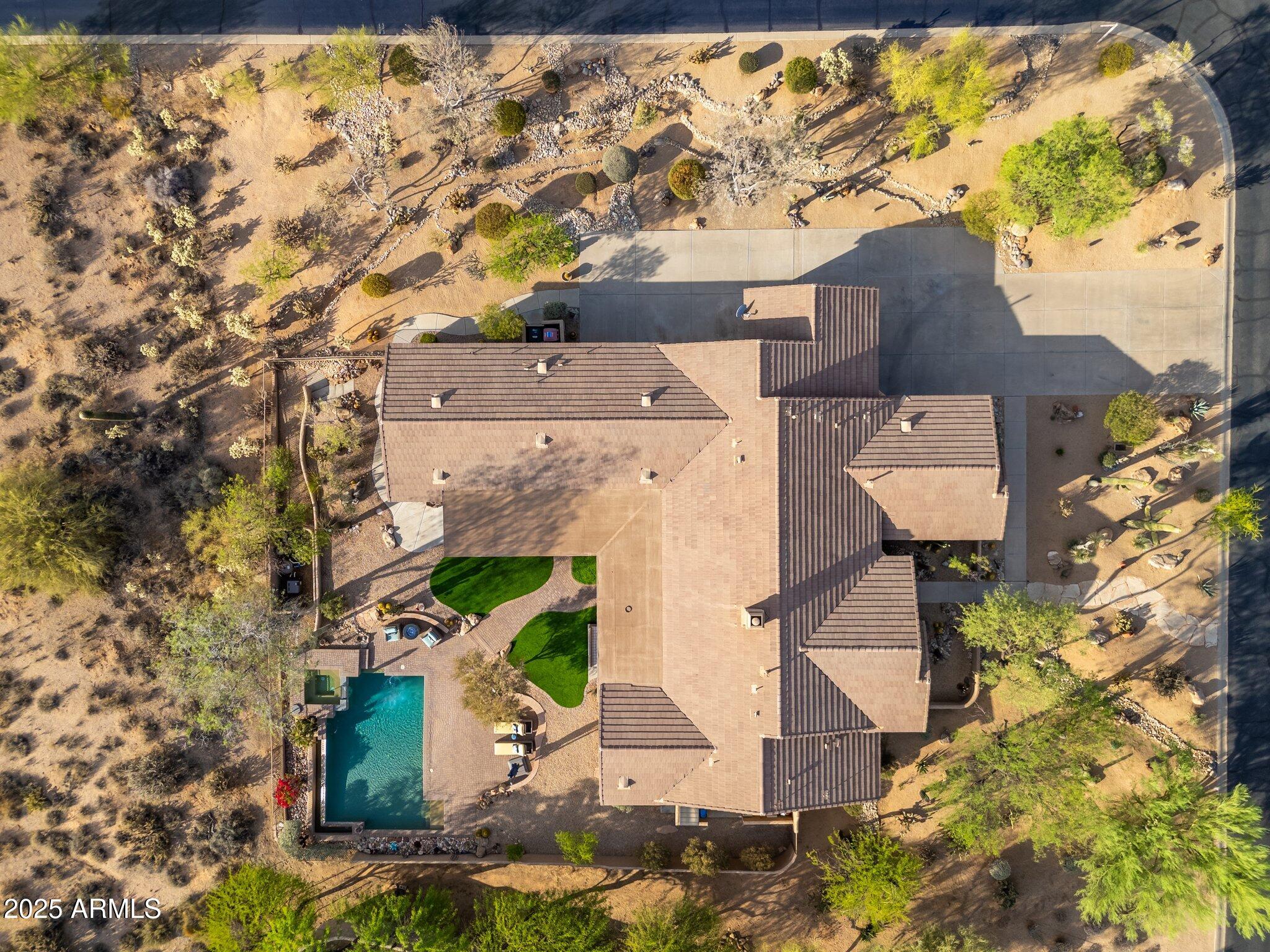 5712 E BLUE SKY Drive