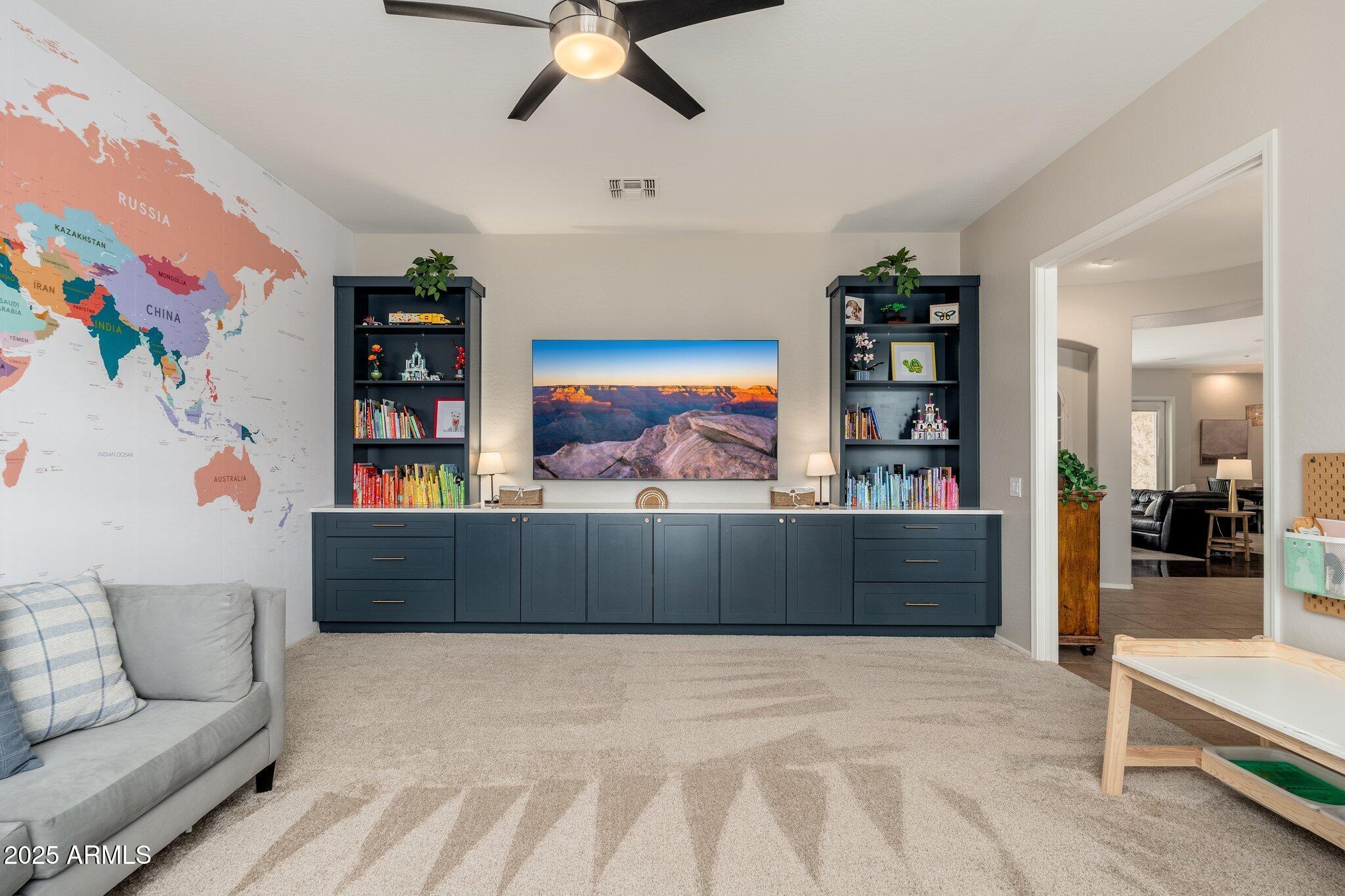 5712 E BLUE SKY Drive