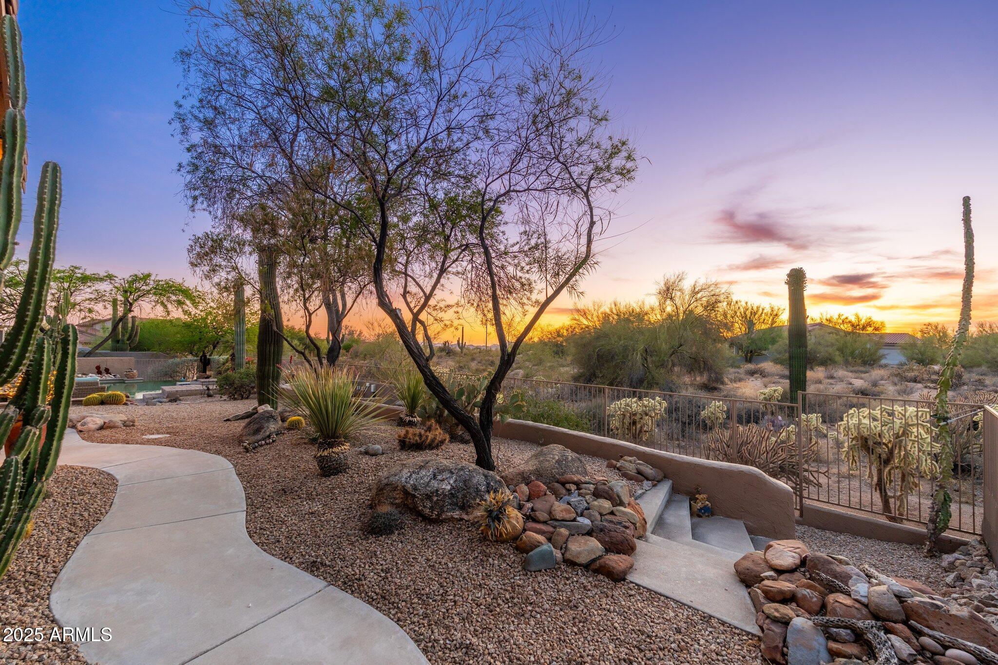 5712 E BLUE SKY Drive