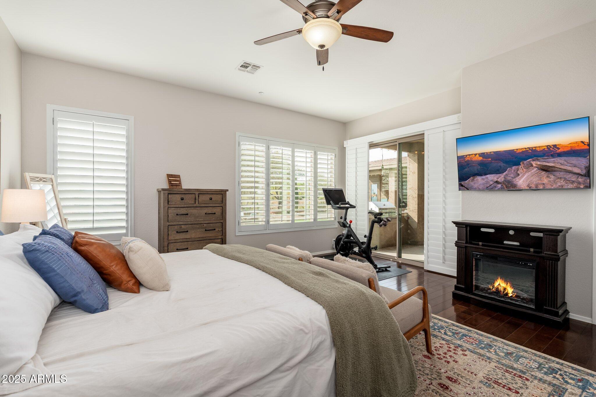 5712 E BLUE SKY Drive