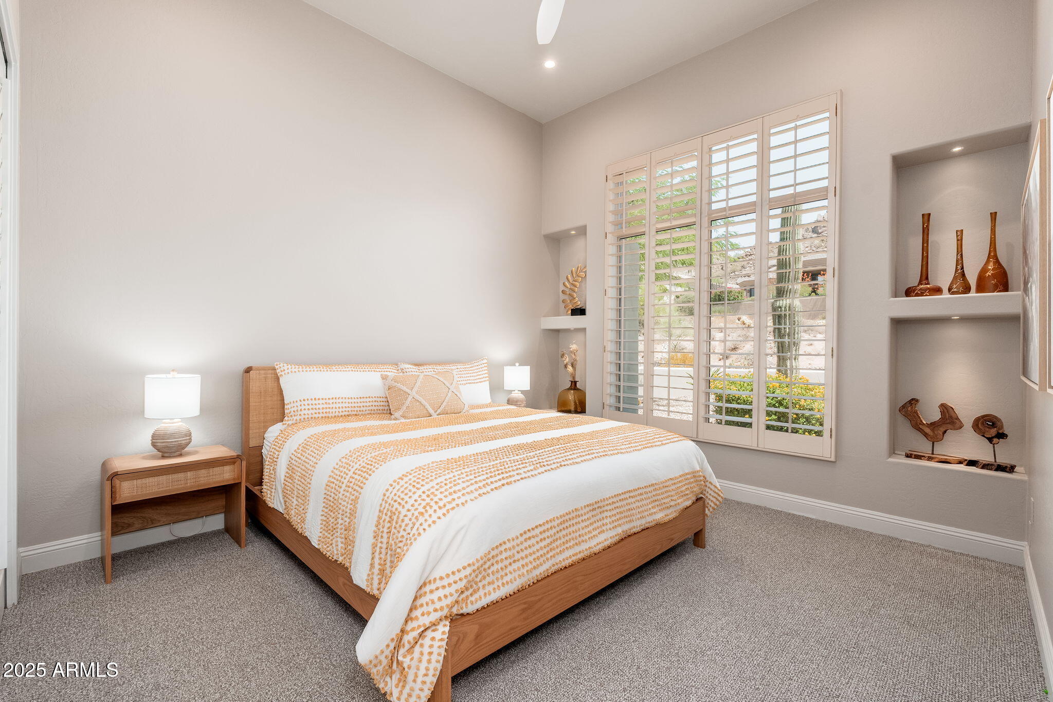 11131 E DESERT VISTA Drive