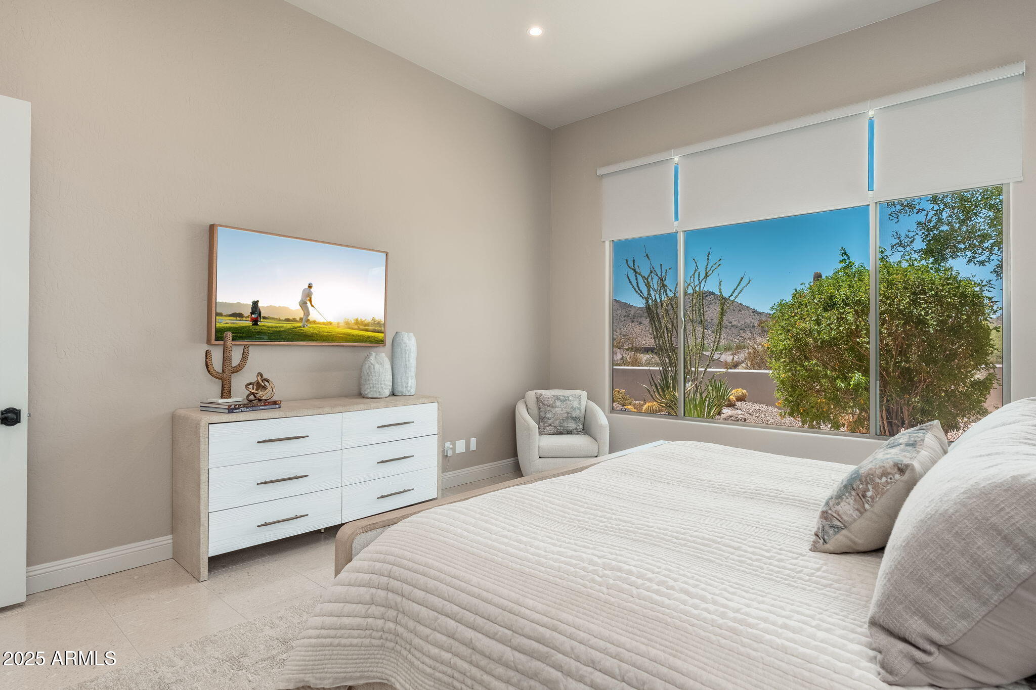 11131 E DESERT VISTA Drive