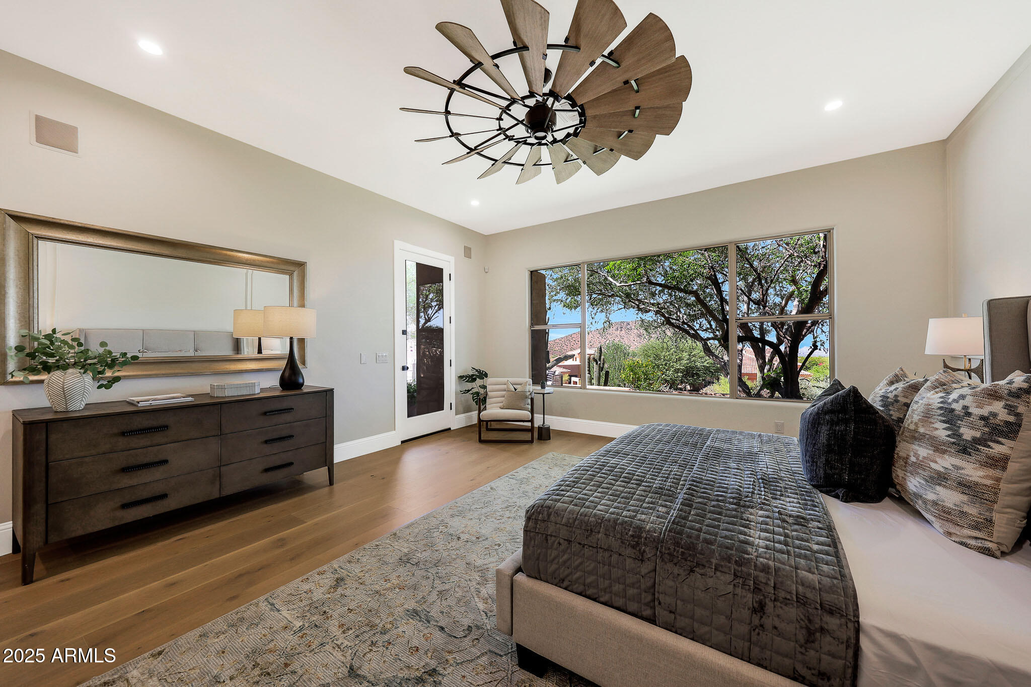 11099 E DESERT VISTA Drive