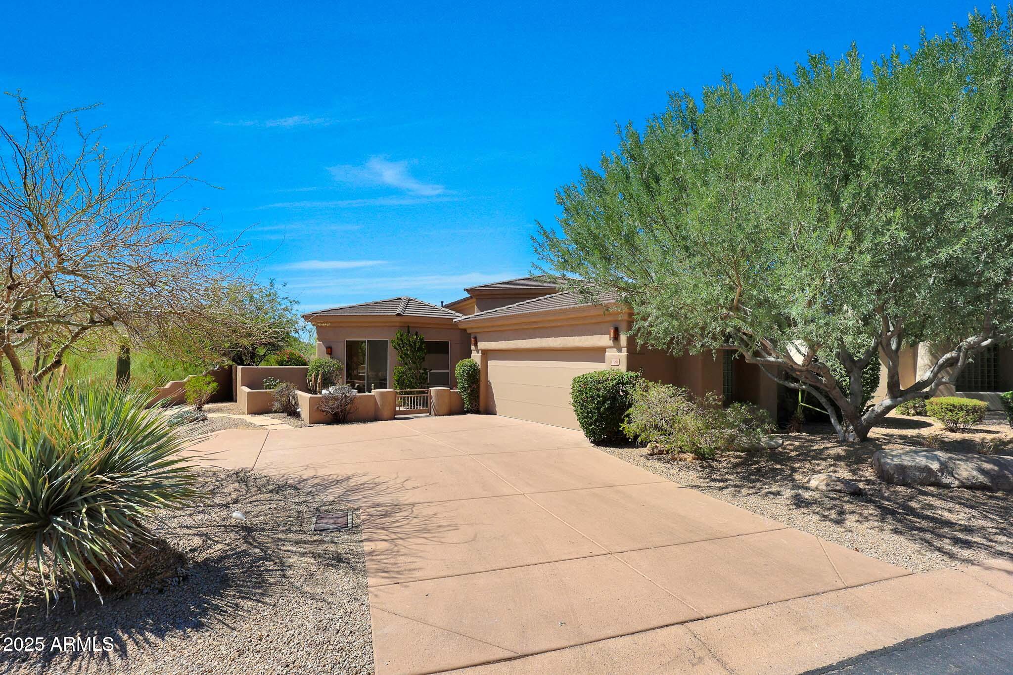 11099 E DESERT VISTA Drive