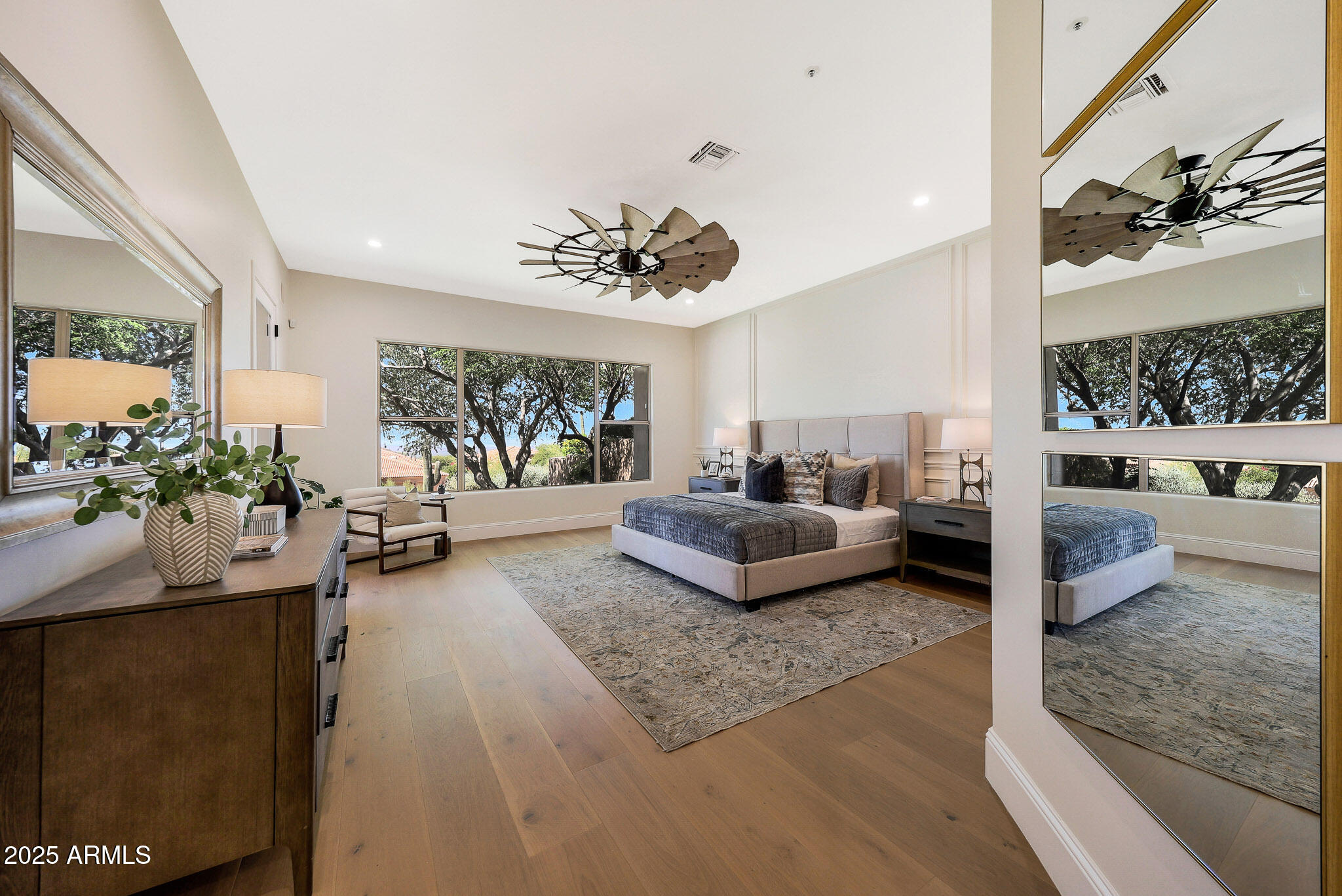 11099 E DESERT VISTA Drive