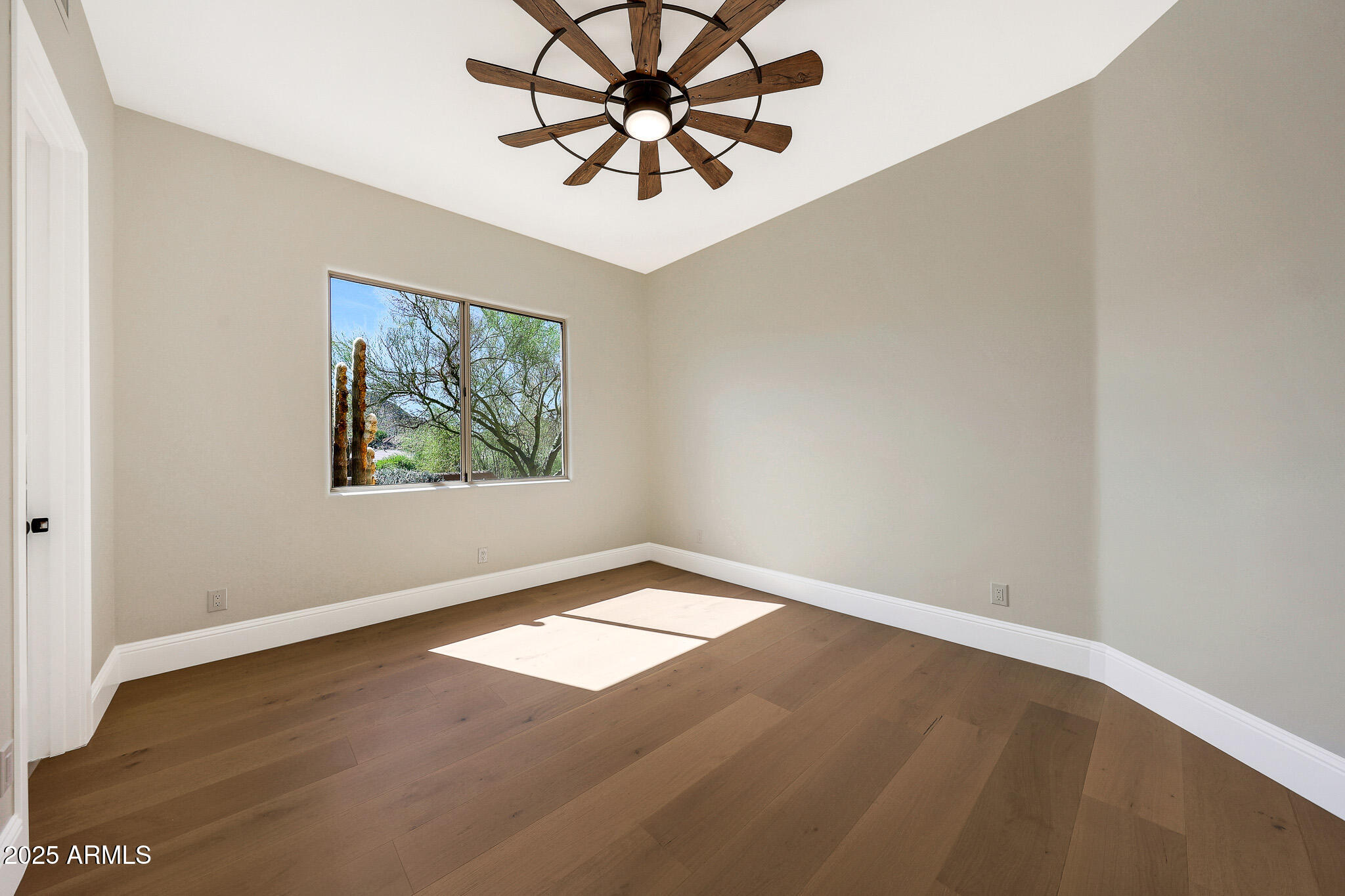 11099 E DESERT VISTA Drive
