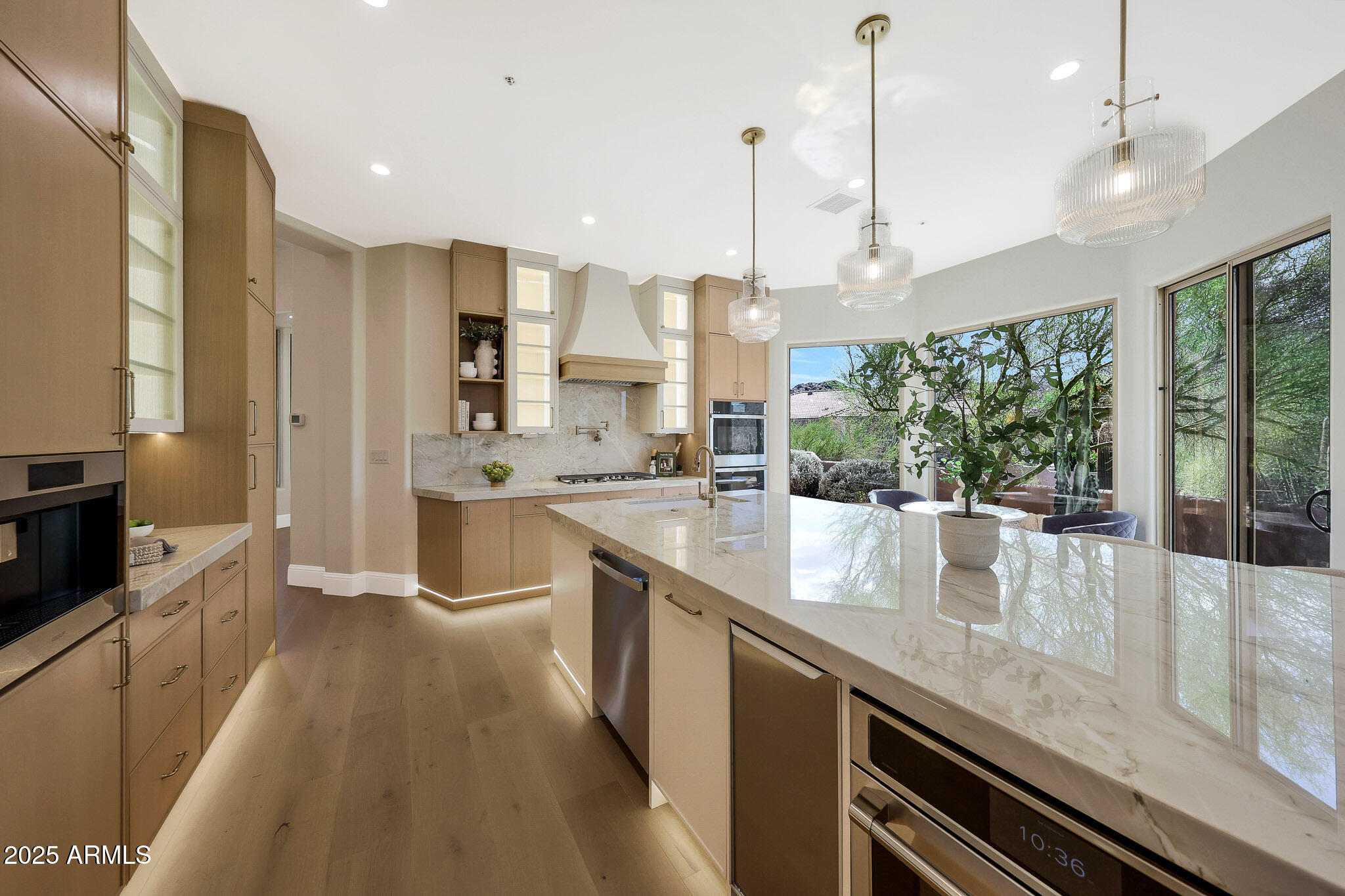 11099 E DESERT VISTA Drive