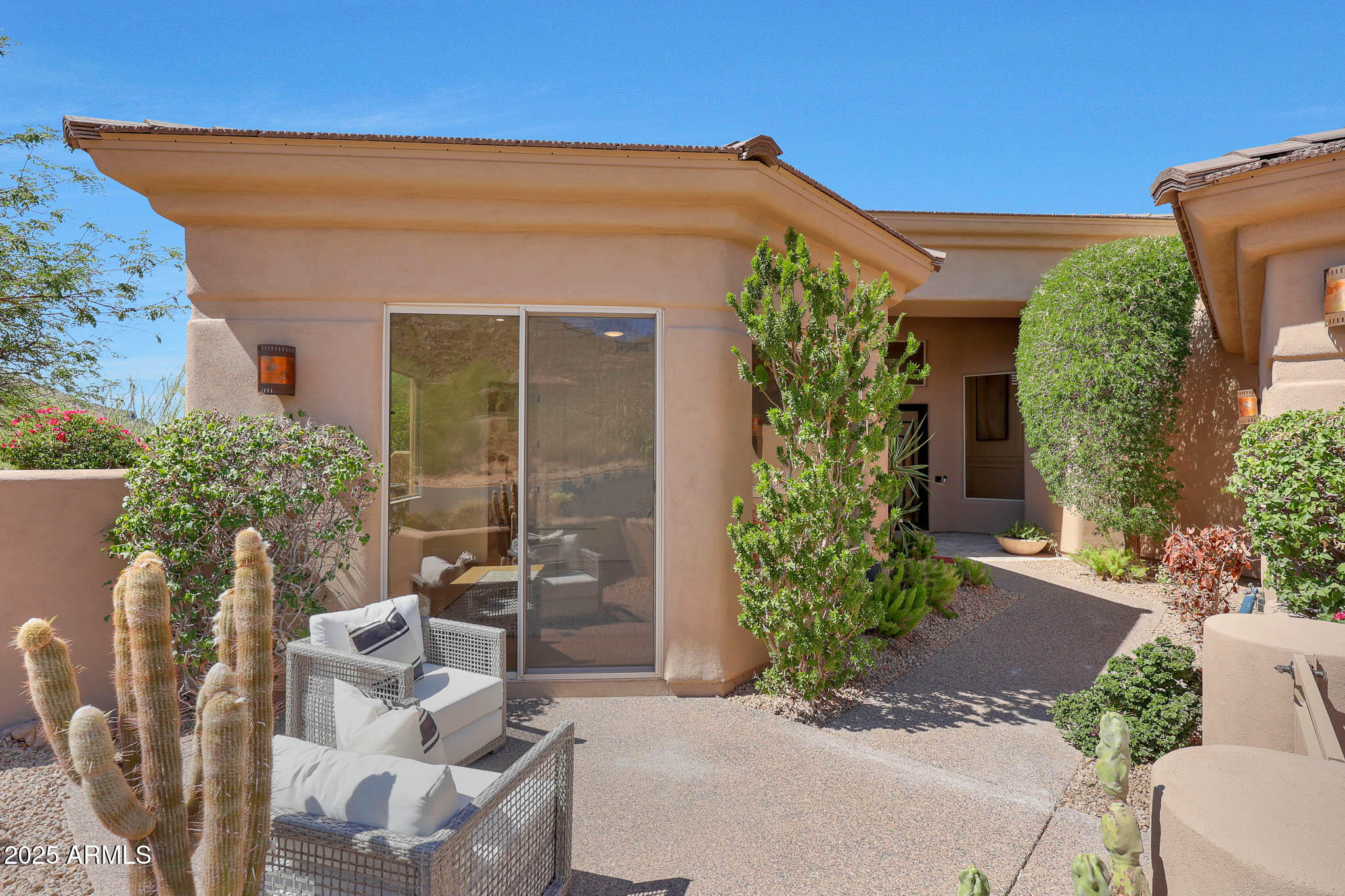 11099 E DESERT VISTA Drive