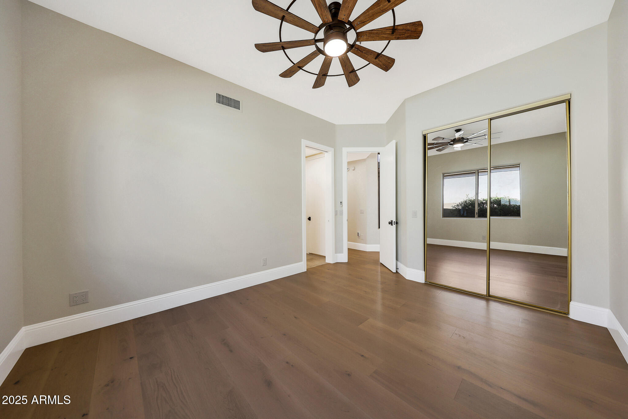 11099 E DESERT VISTA Drive