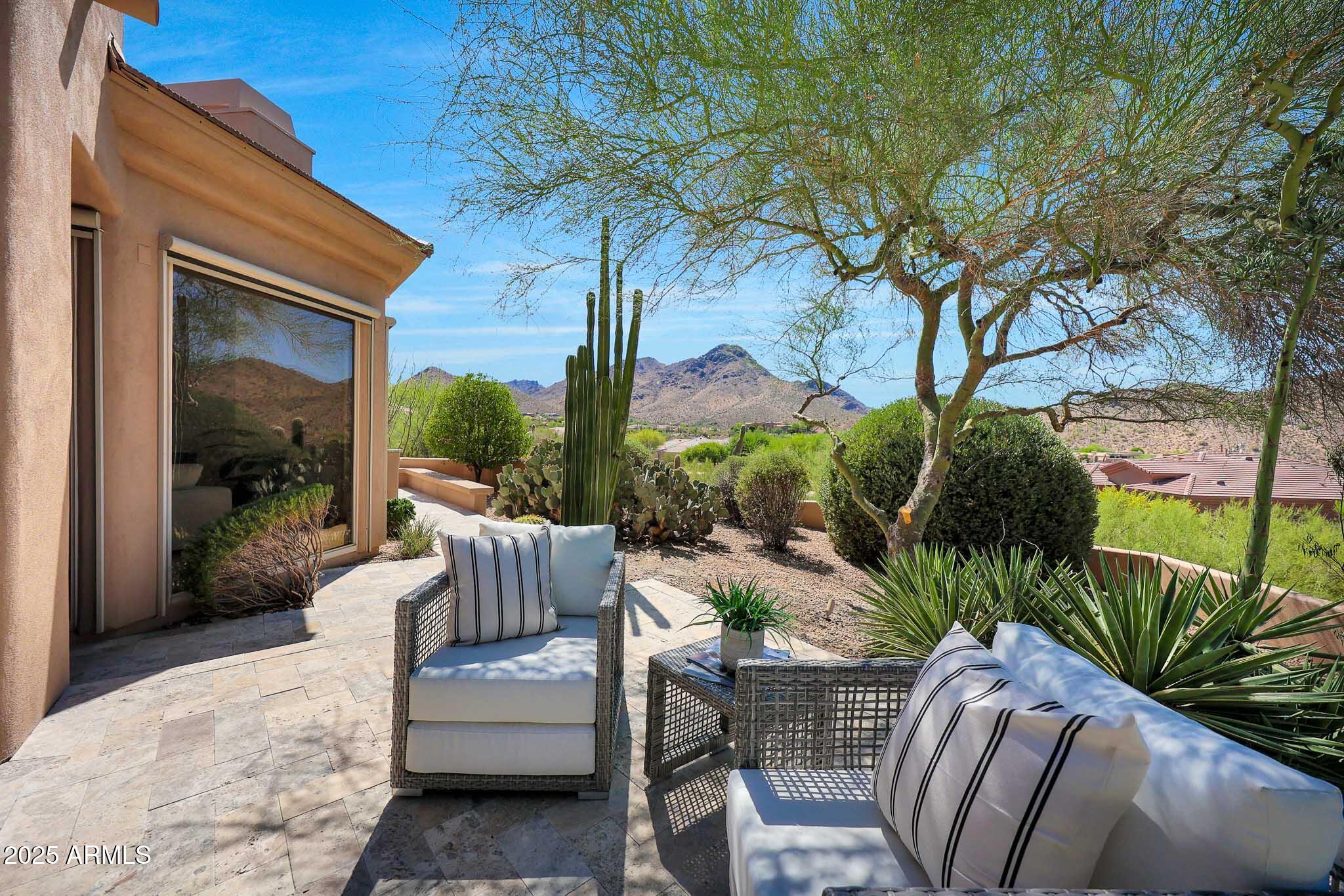 11099 E DESERT VISTA Drive