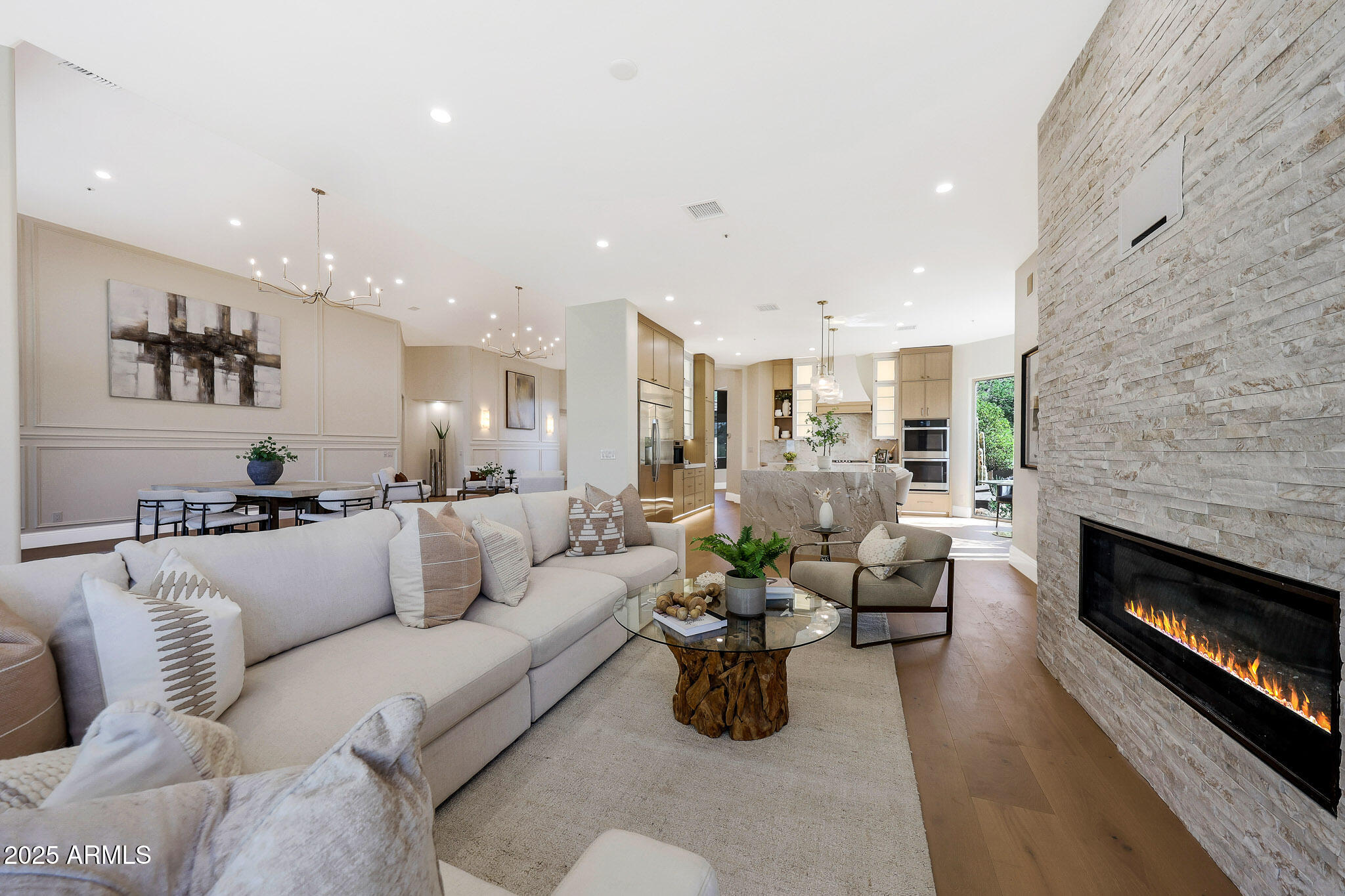 11099 E DESERT VISTA Drive