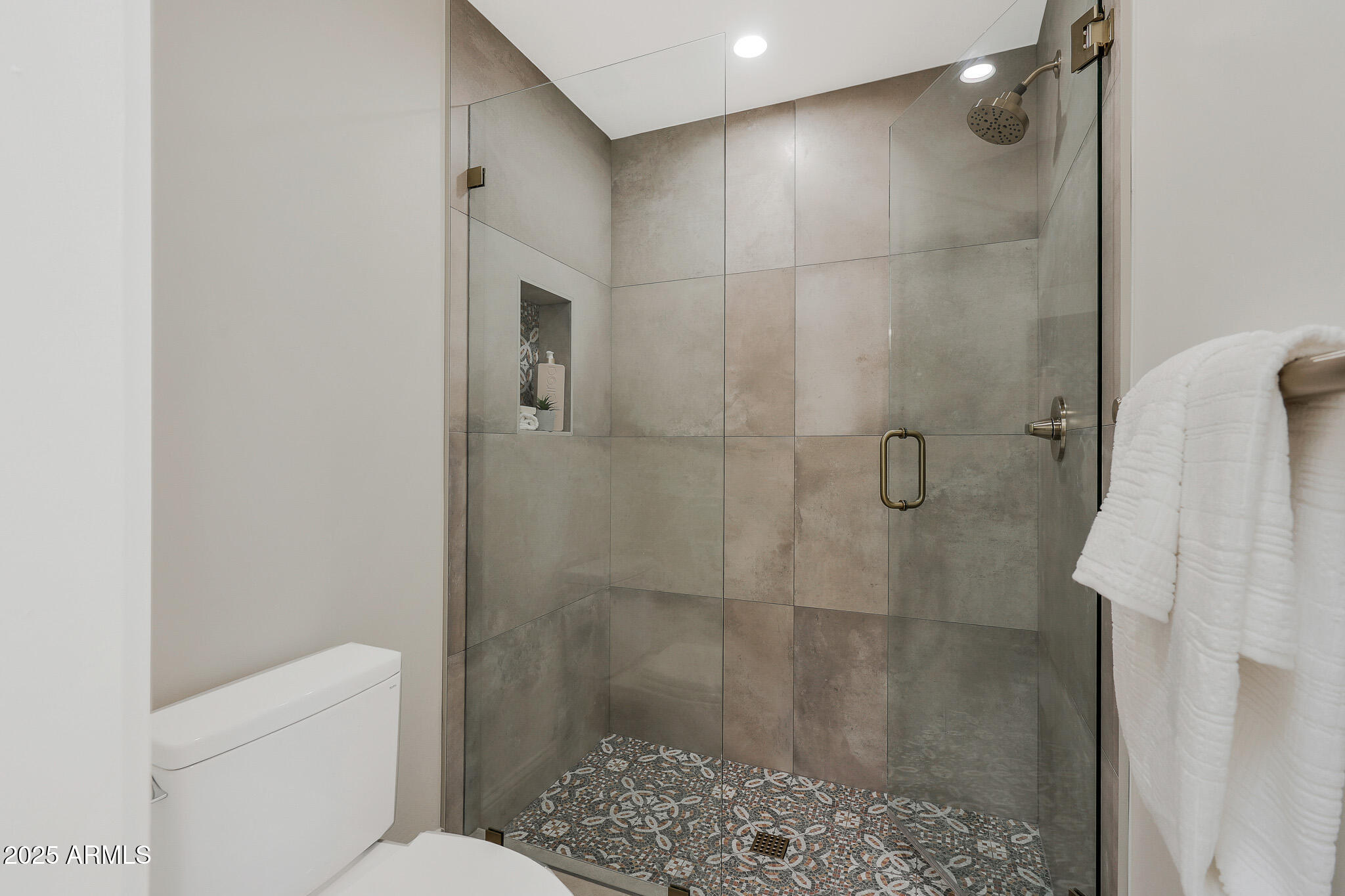 11099 E DESERT VISTA Drive