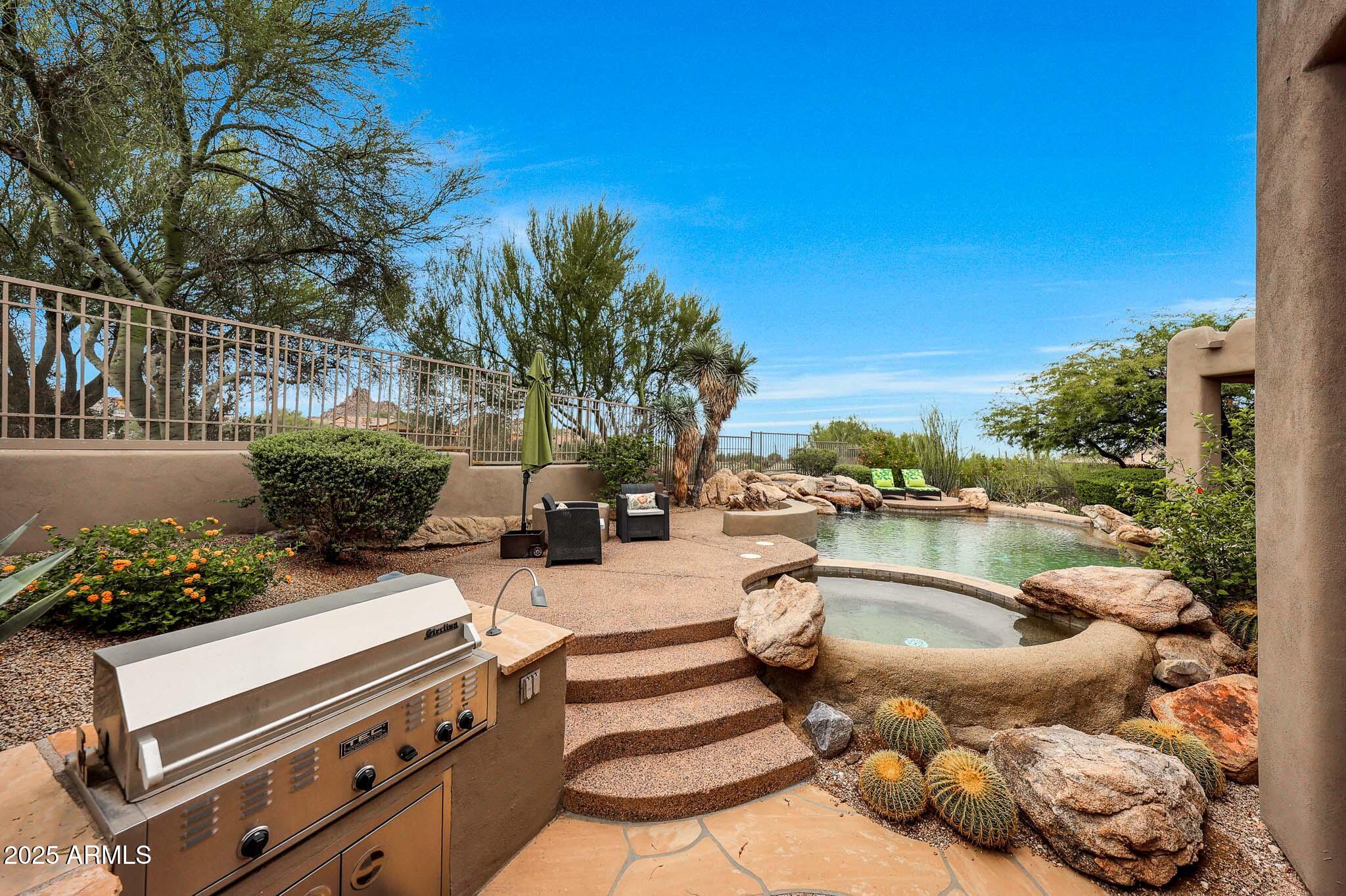 10321 E WHITE FEATHER Lane