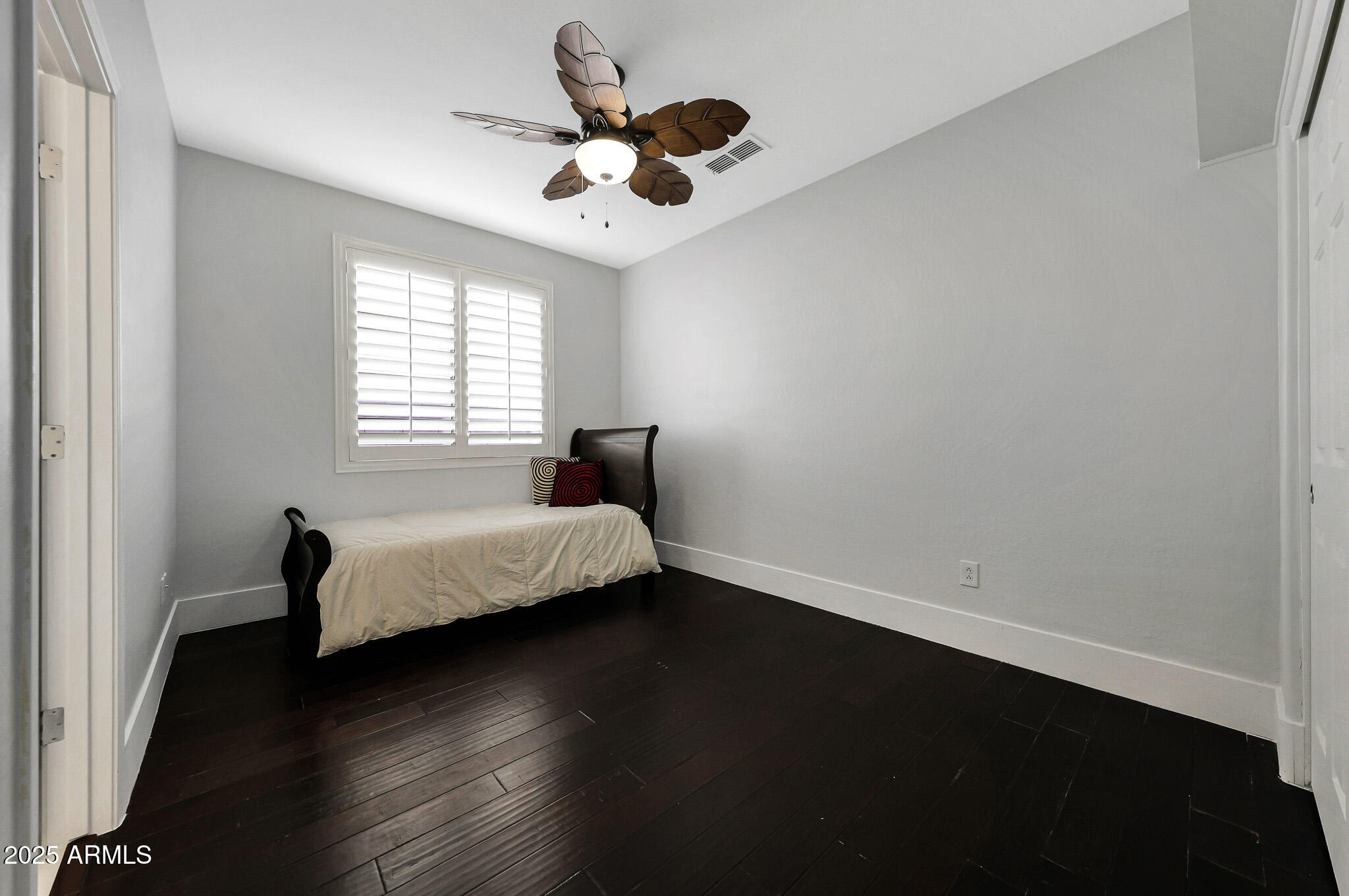 7736 E VIA DEL SOL Drive