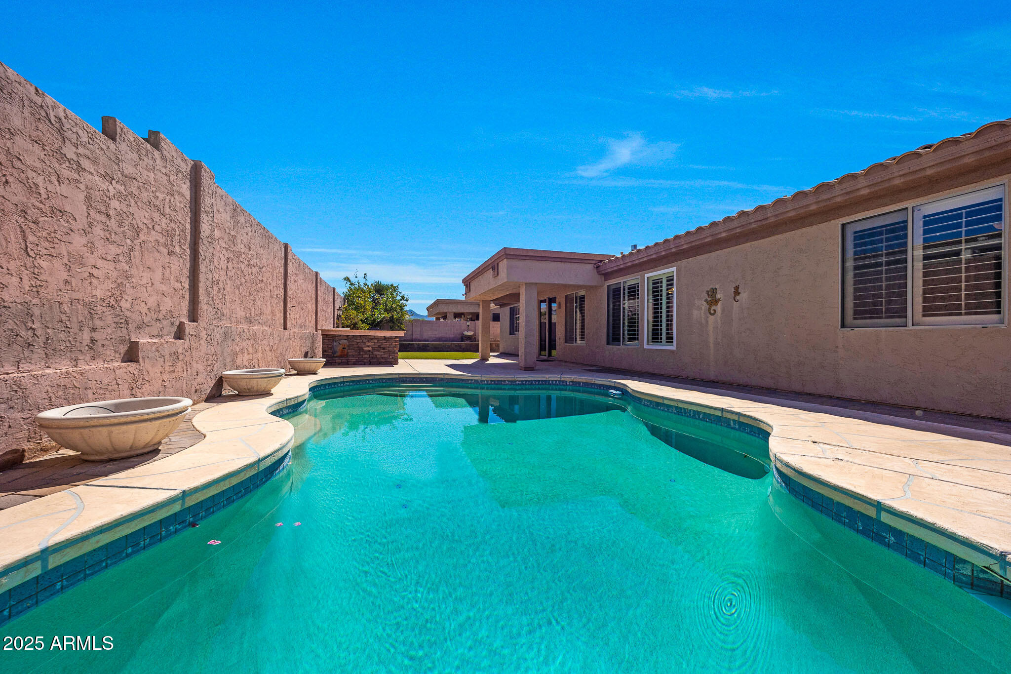 7736 E VIA DEL SOL Drive