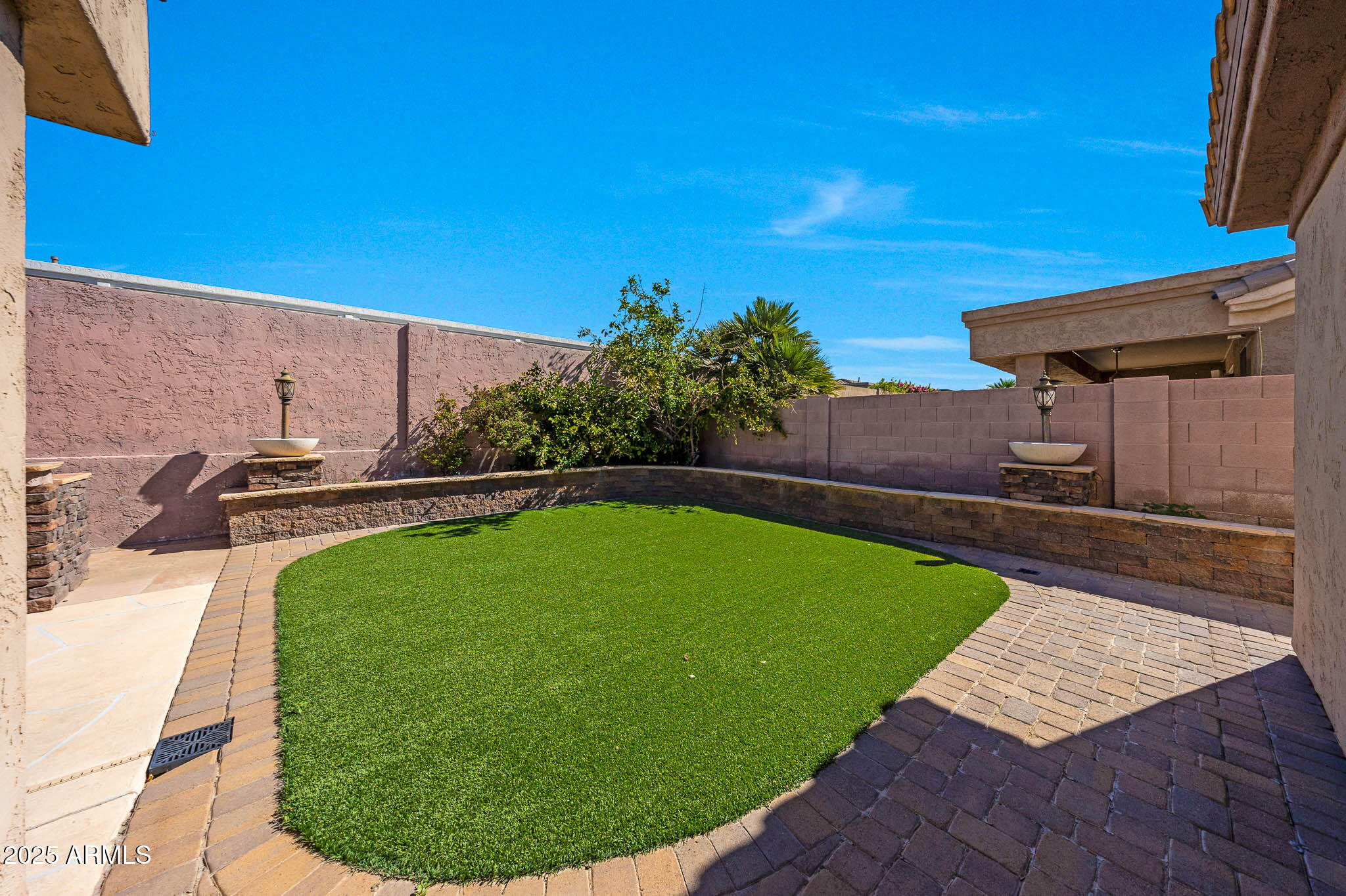 7736 E VIA DEL SOL Drive