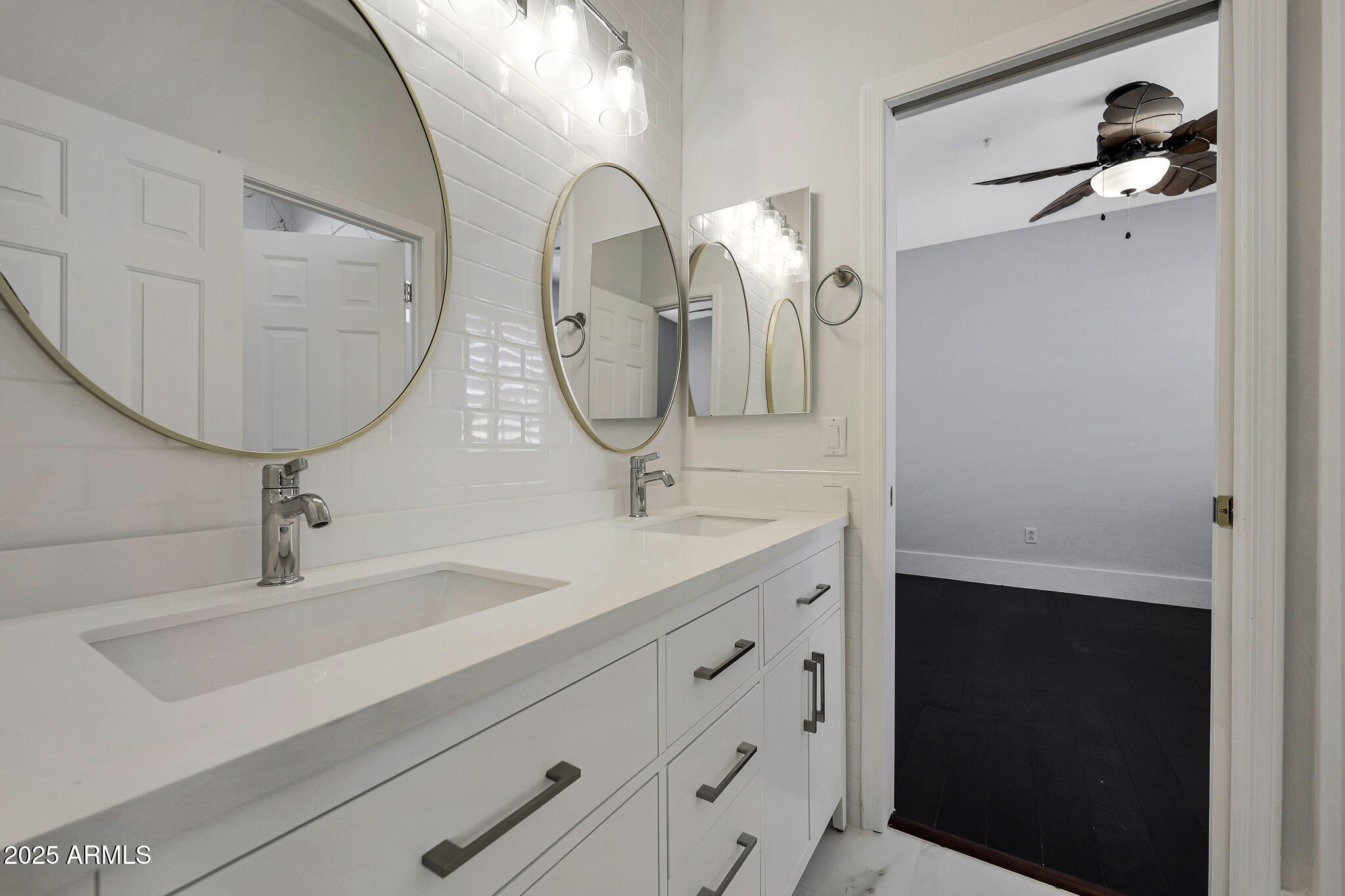 7736 E VIA DEL SOL Drive