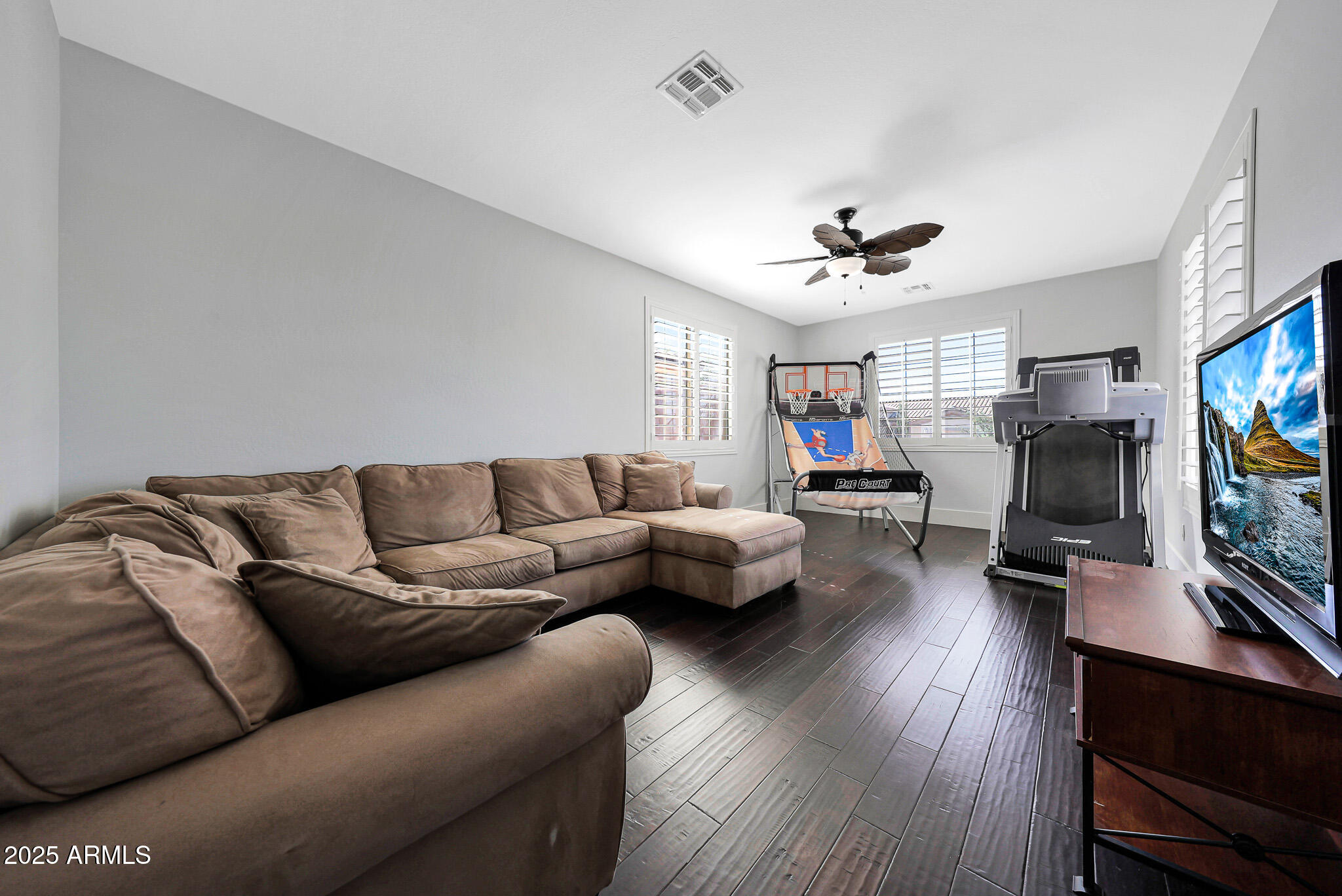 7736 E VIA DEL SOL Drive