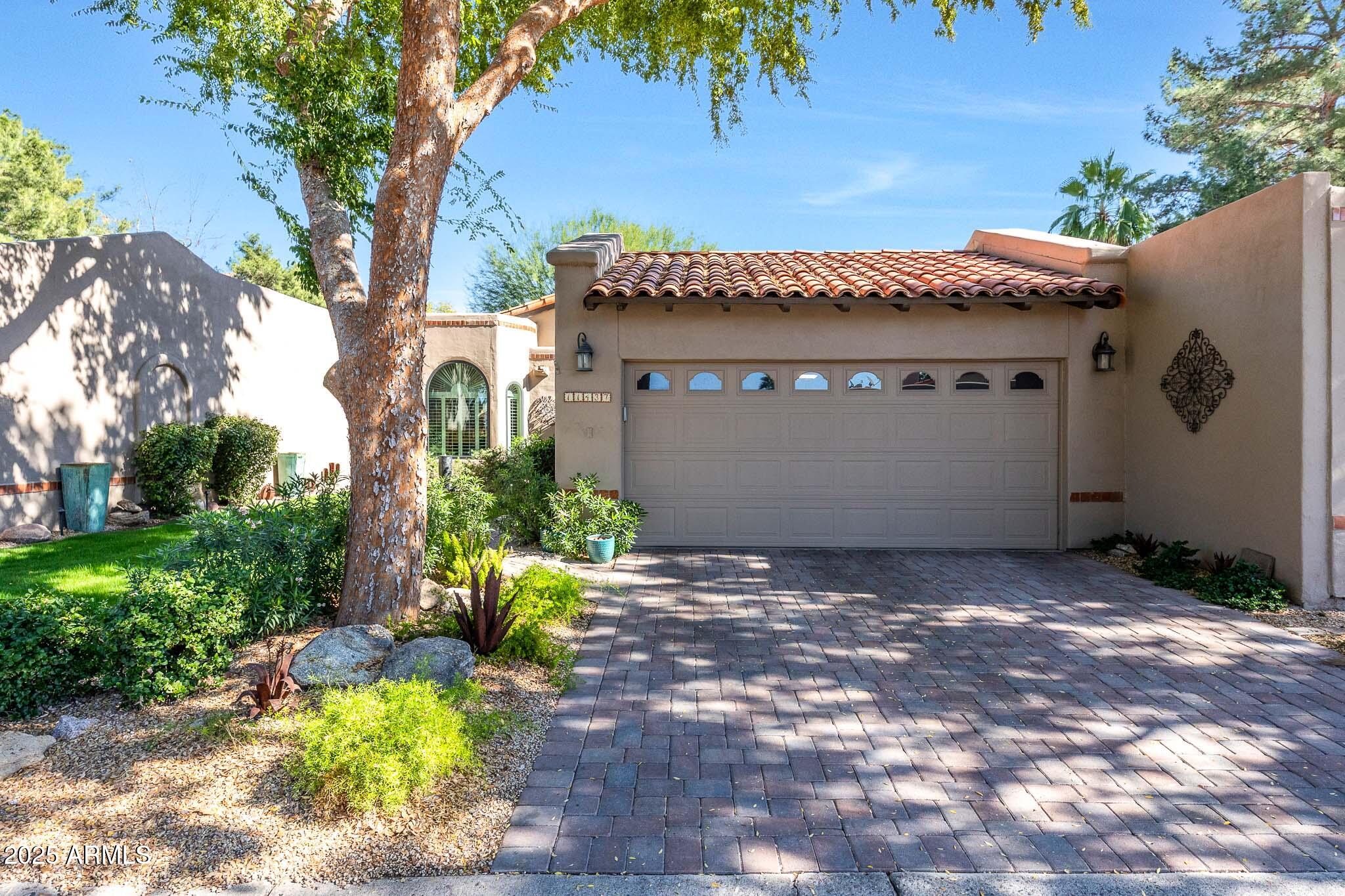 11437 N 40TH Place