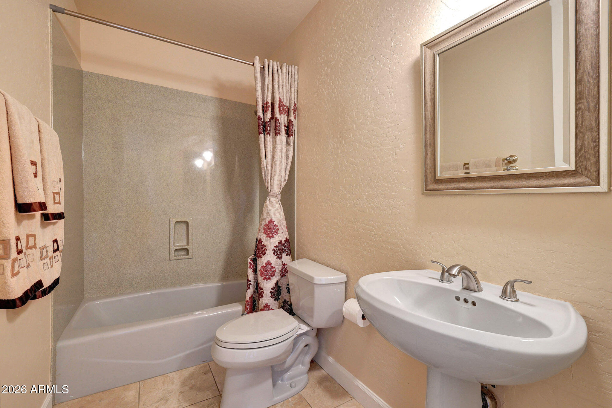 10901 E SOUTHWIND Lane