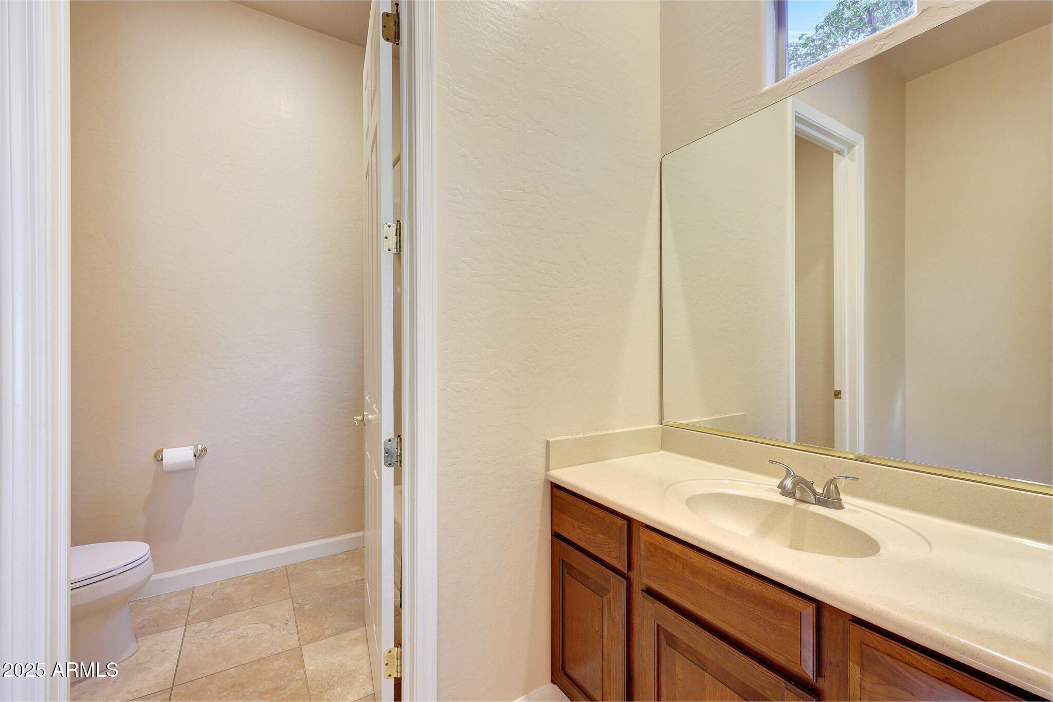 10901 E SOUTHWIND Lane