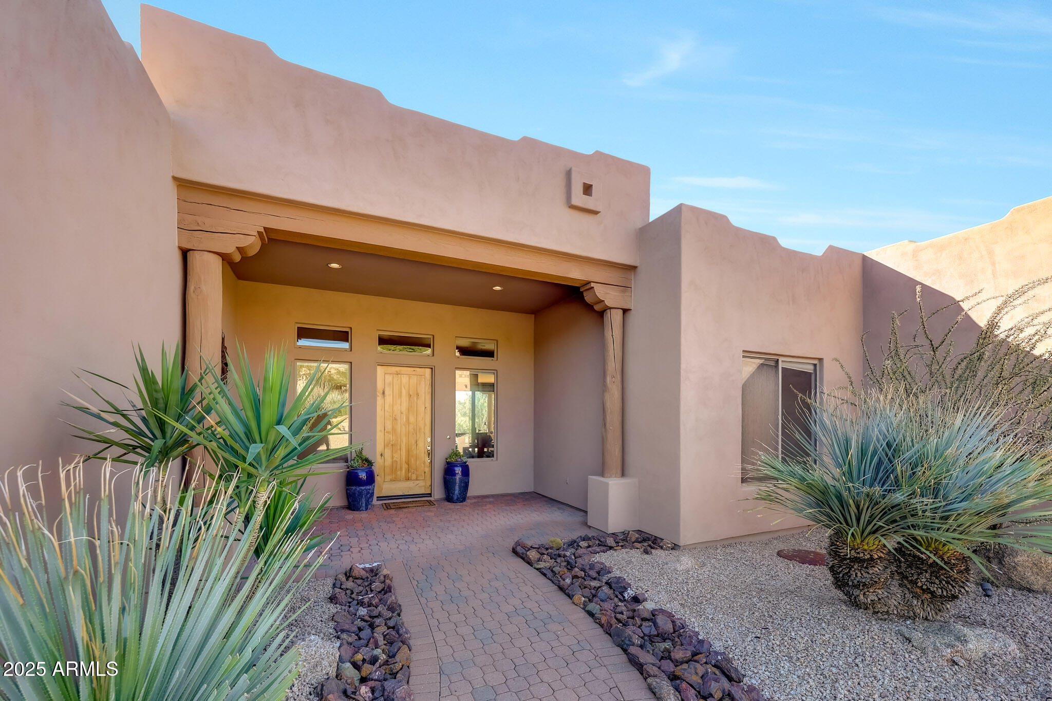 10901 E SOUTHWIND Lane