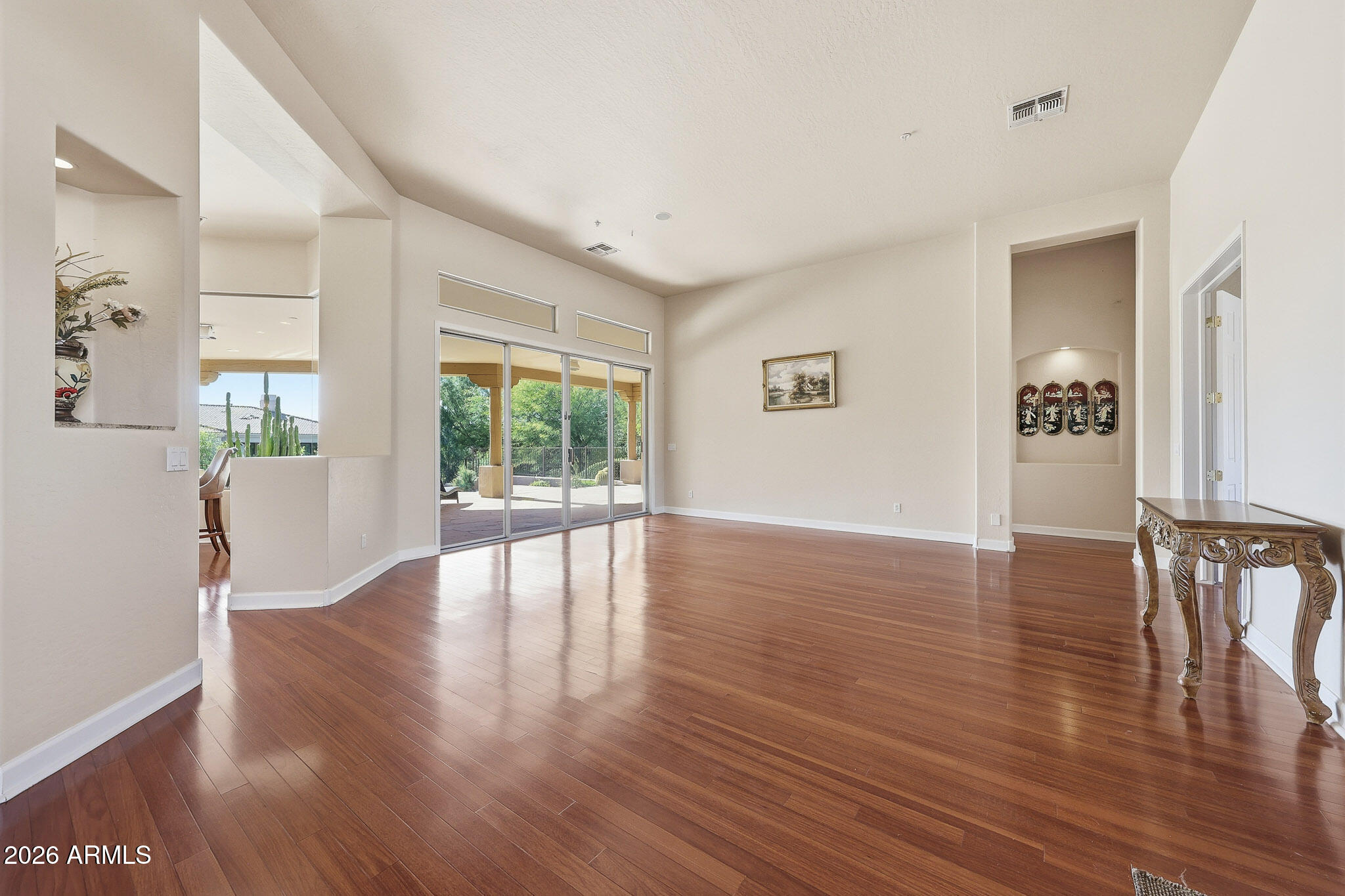 10901 E SOUTHWIND Lane