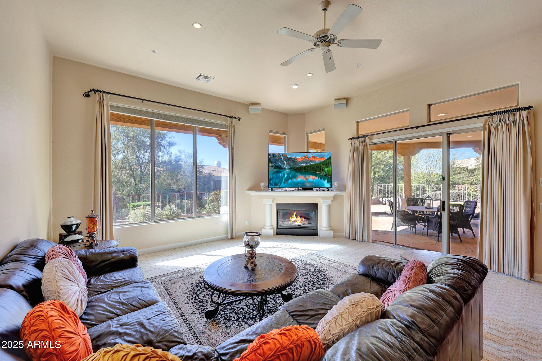 10901 E SOUTHWIND Lane