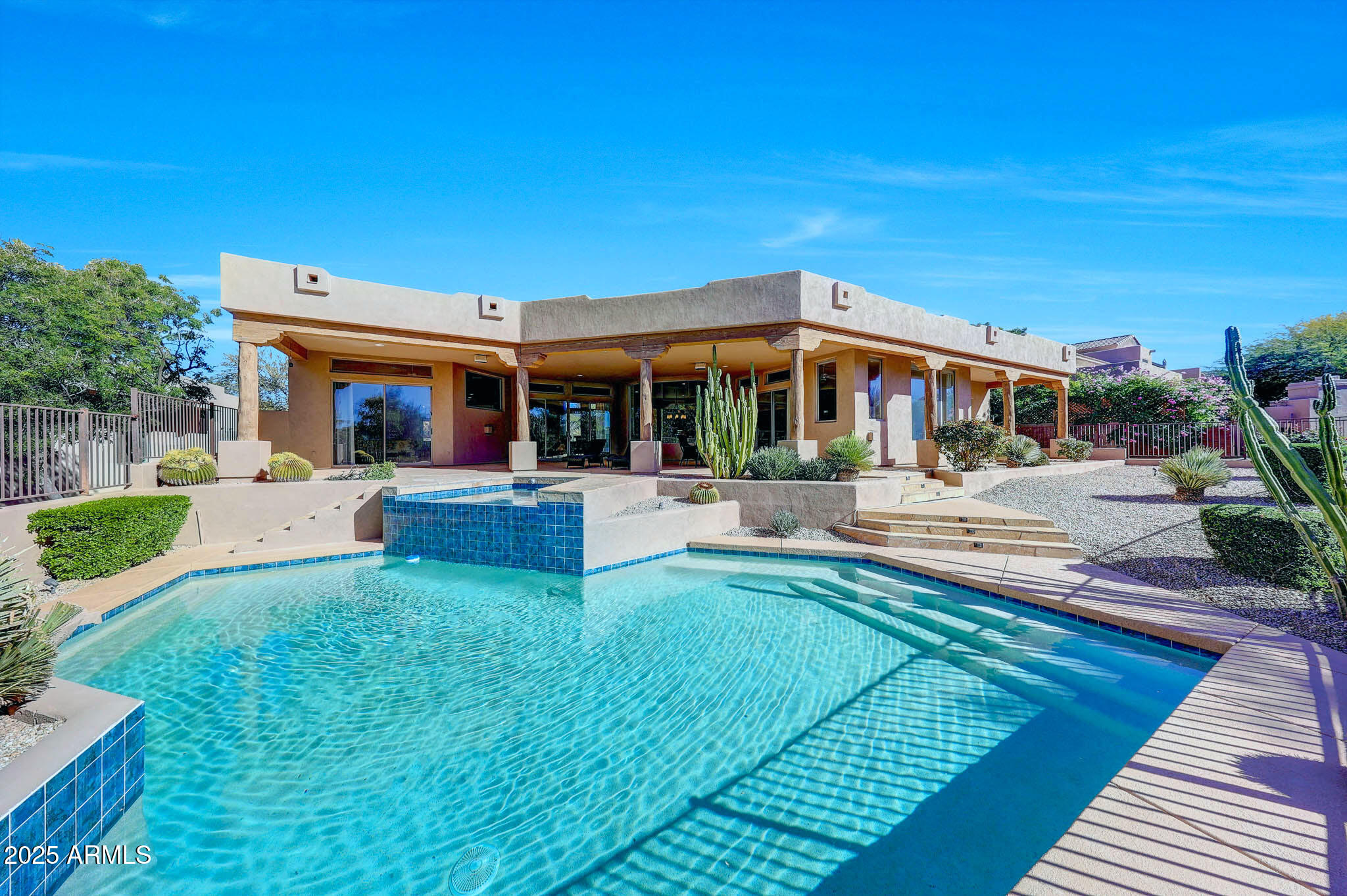 10901 E SOUTHWIND Lane