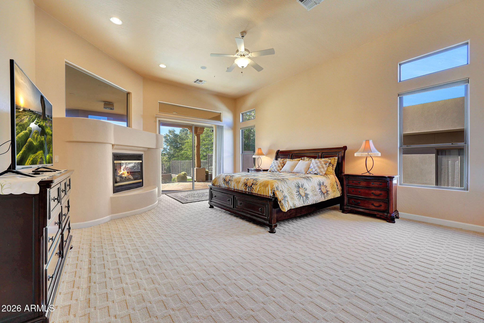 10901 E SOUTHWIND Lane