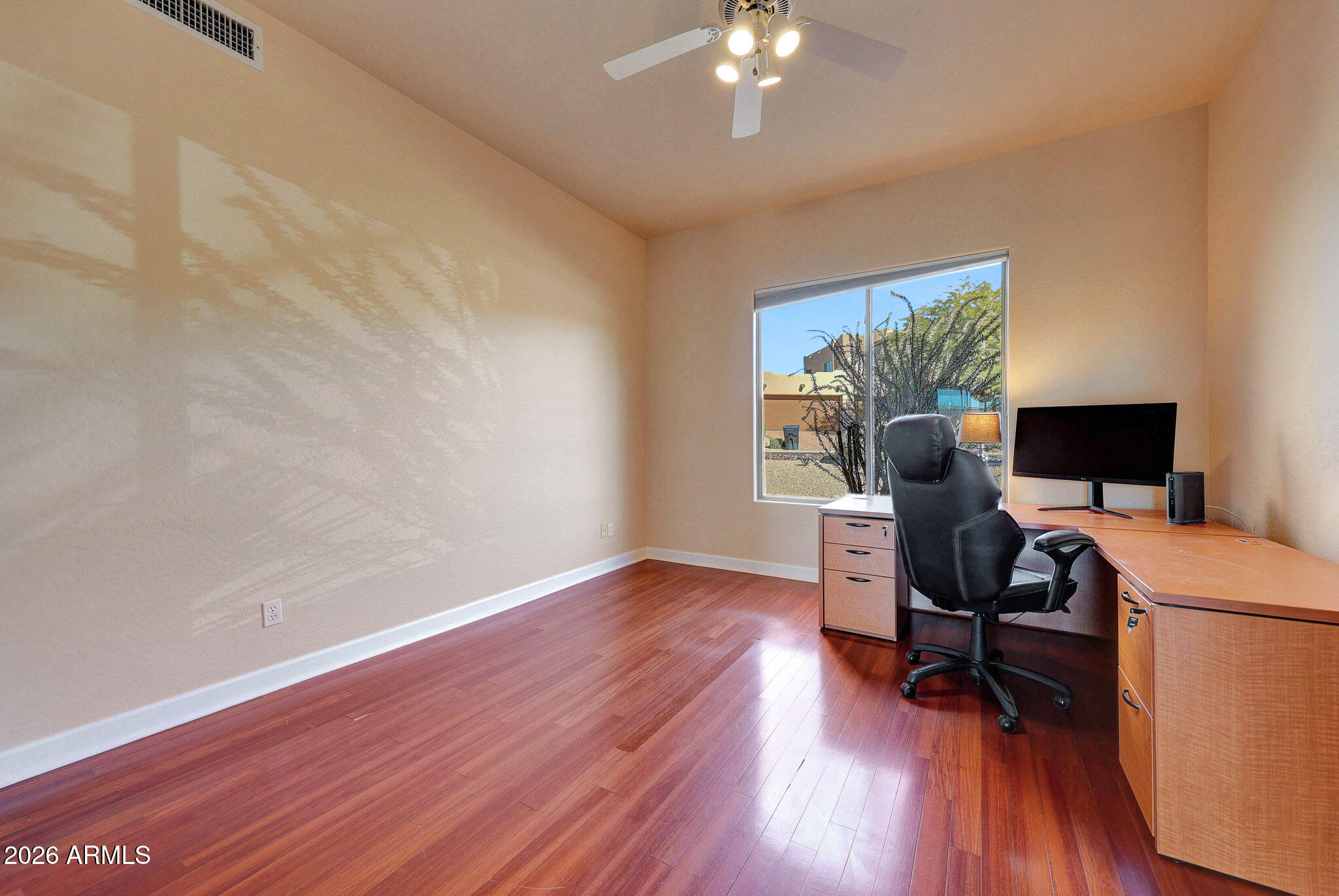 10901 E SOUTHWIND Lane