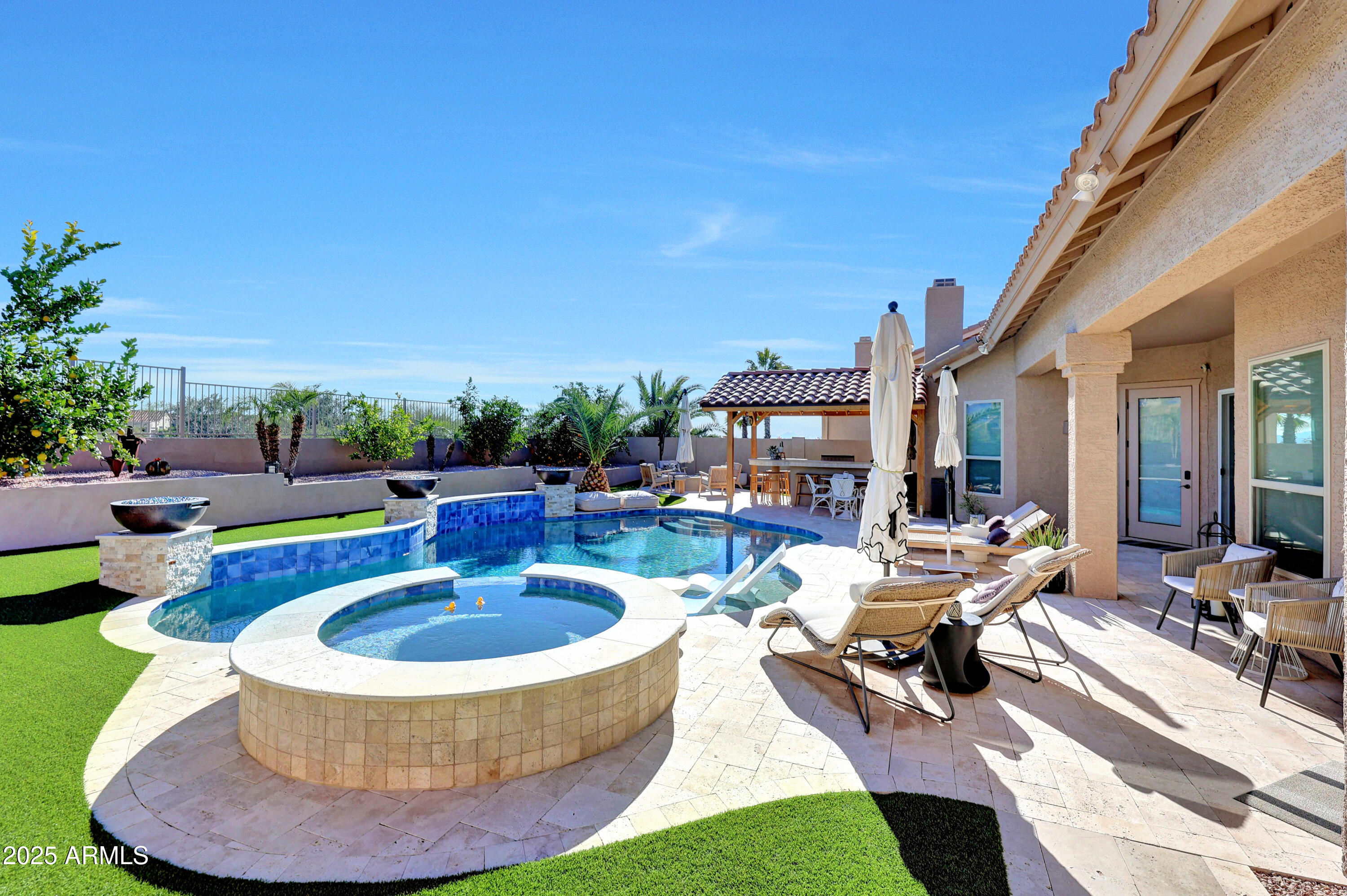 7475 E MARIPOSA GRANDE Drive