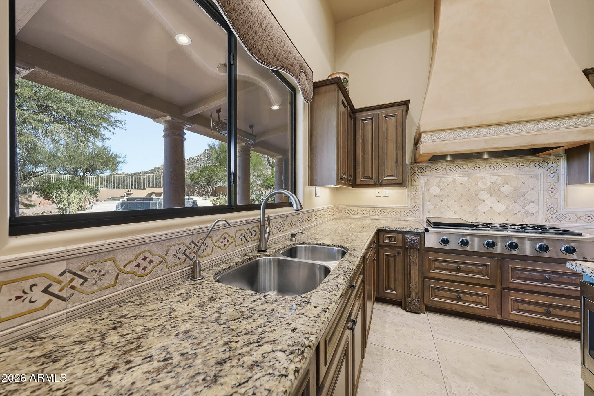 10801 E HAPPY VALLEY Road 81