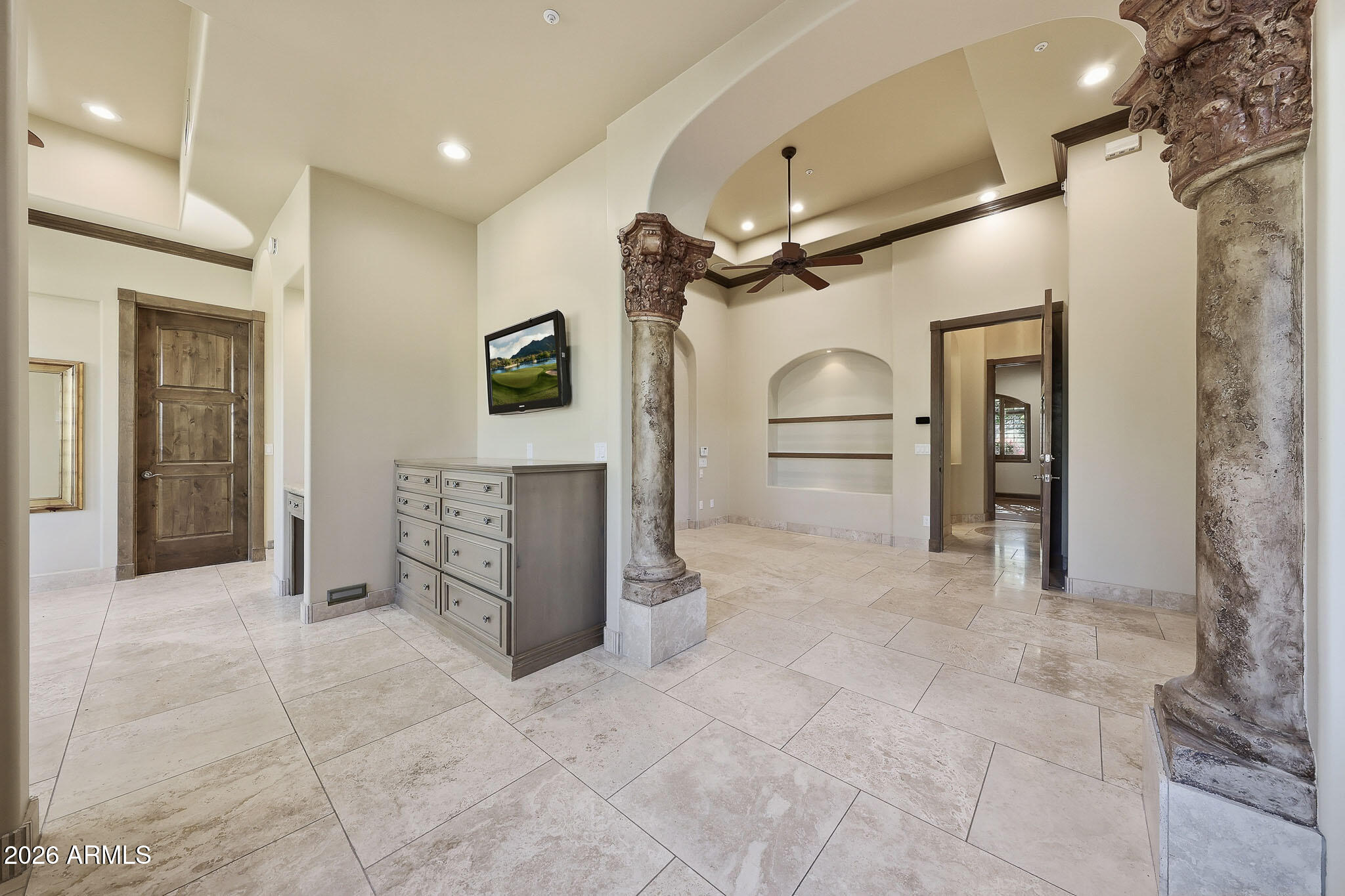 10801 E HAPPY VALLEY Road 81