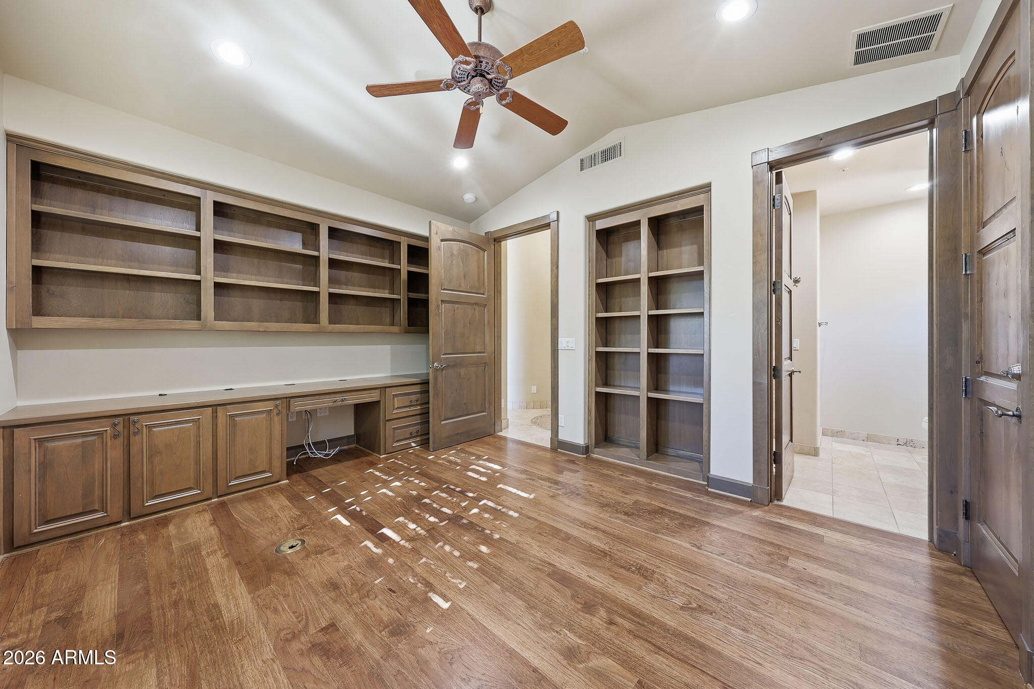 10801 E HAPPY VALLEY Road 81