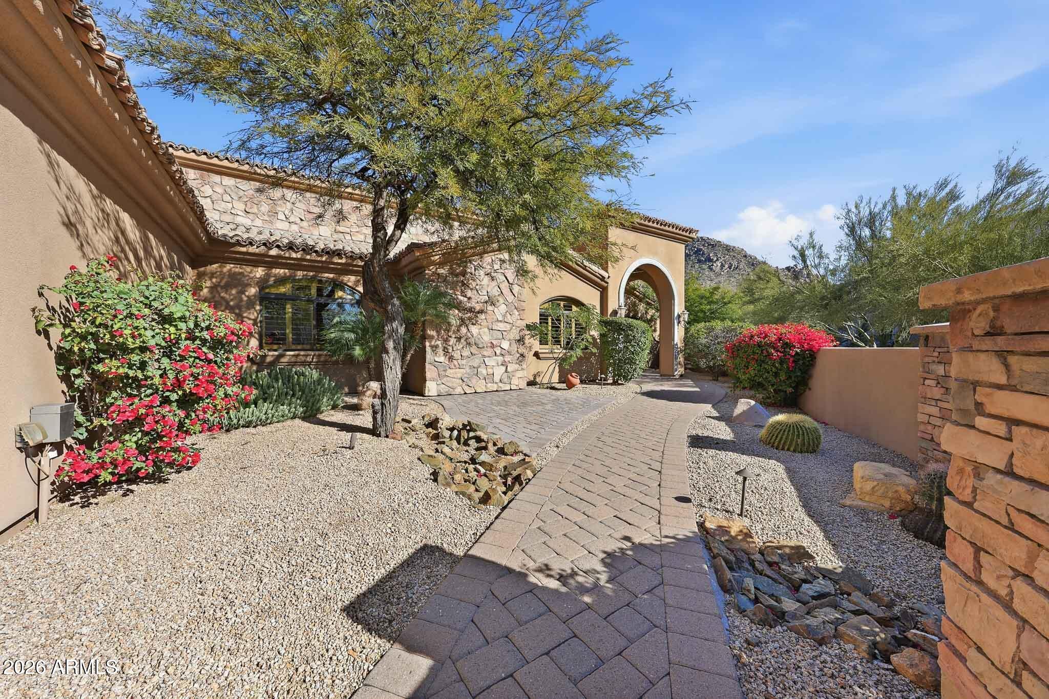 10801 E HAPPY VALLEY Road 81