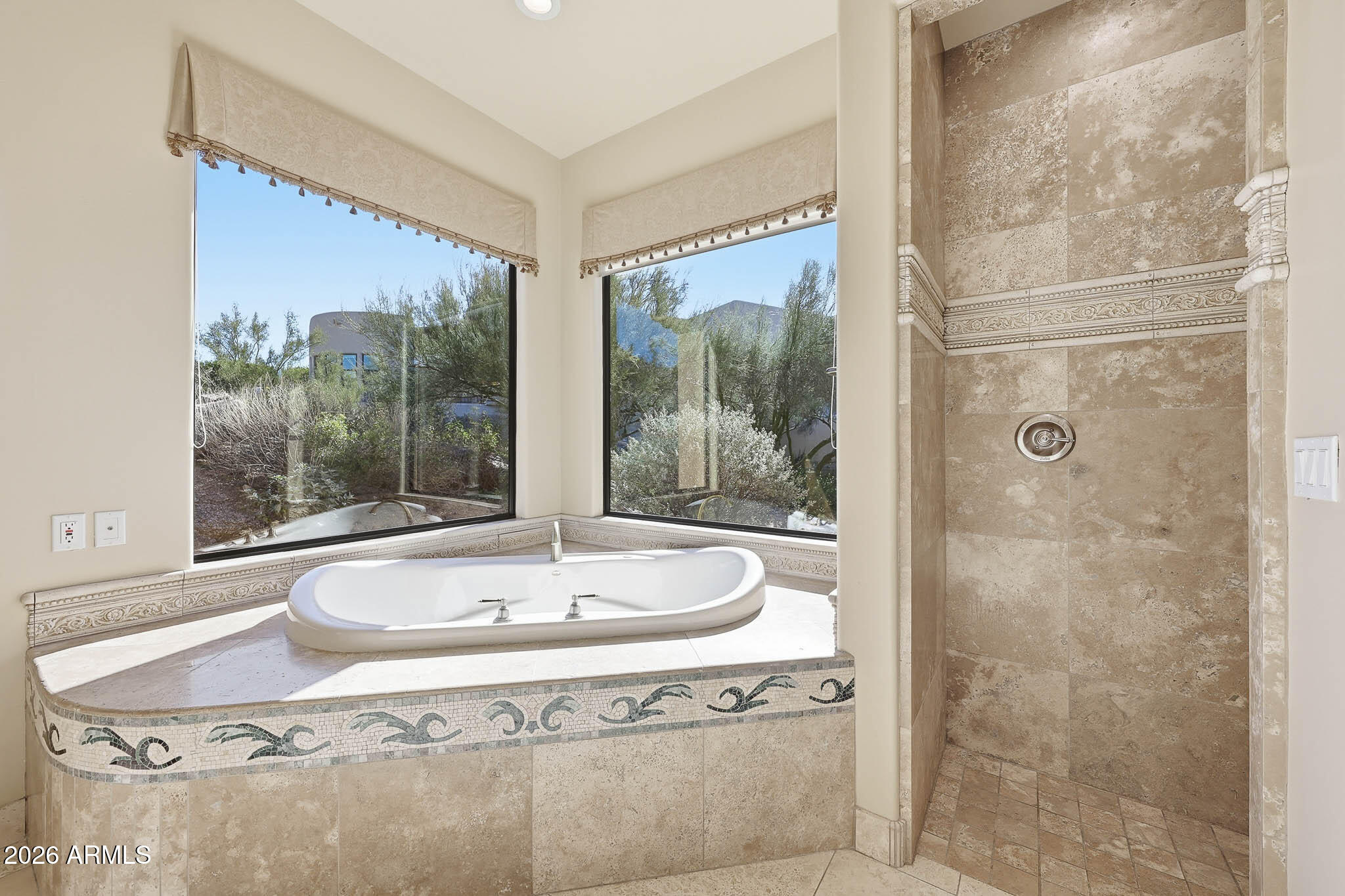 10801 E HAPPY VALLEY Road 81