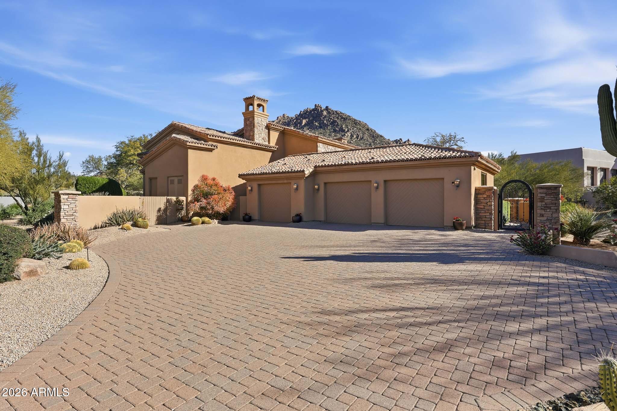 10801 E HAPPY VALLEY Road 81