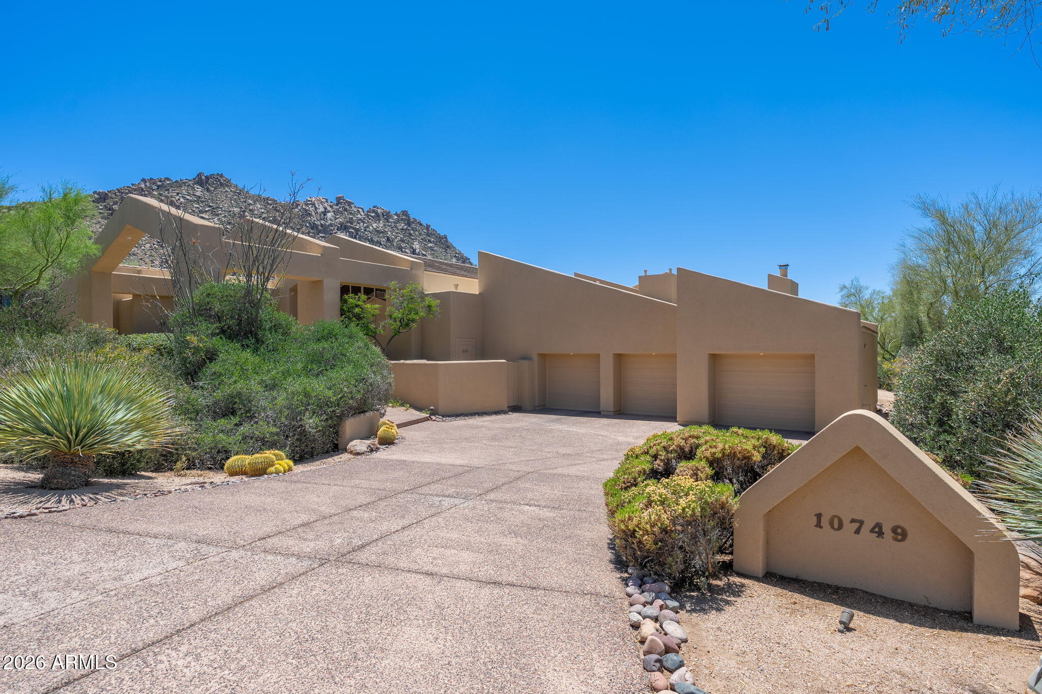 10749 E QUARTZ ROCK Road