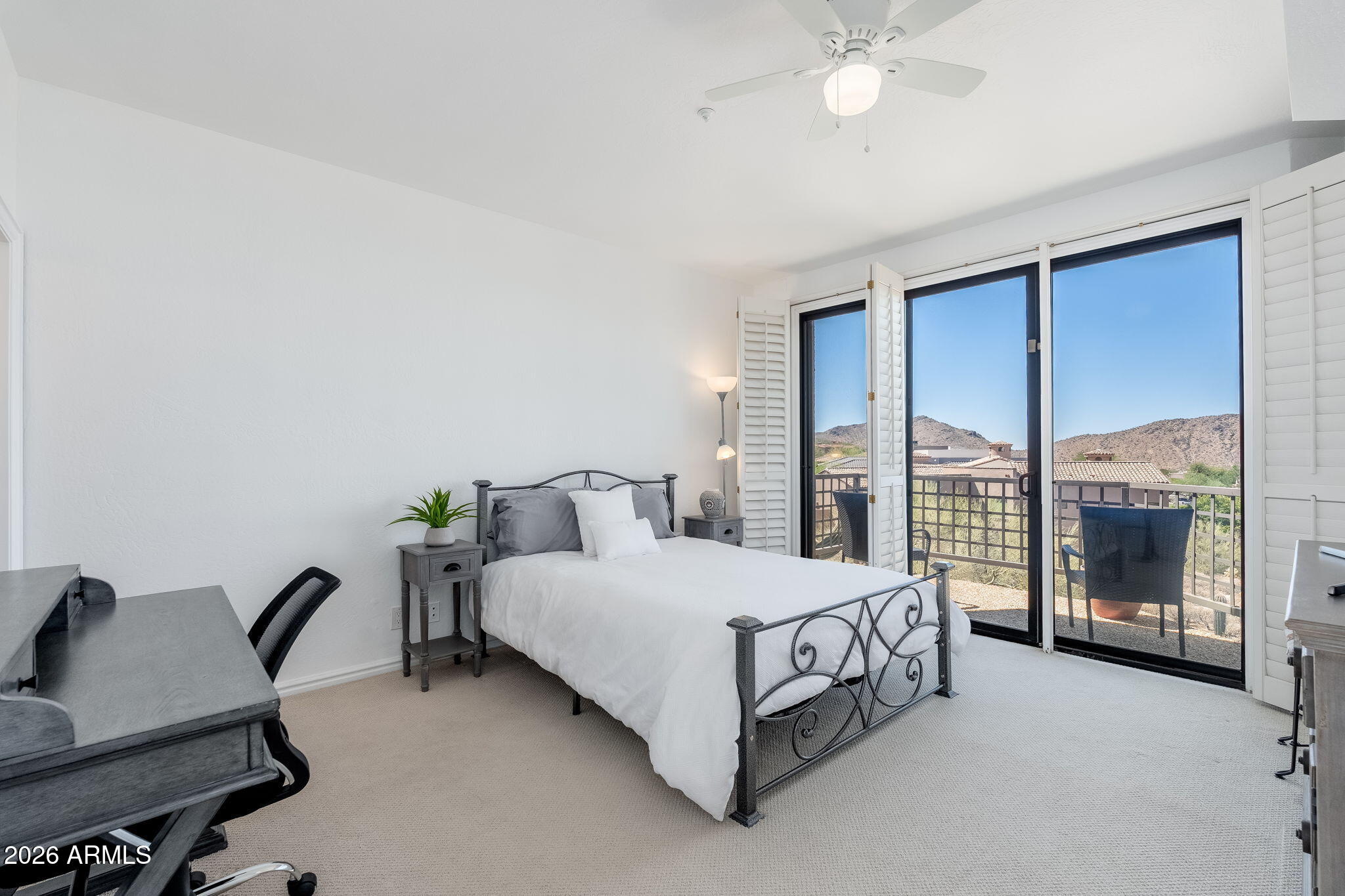 25555 N WINDY WALK Drive 11