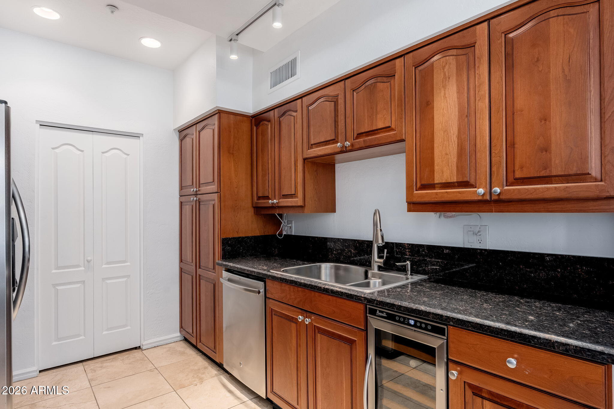 25555 N WINDY WALK Drive 11